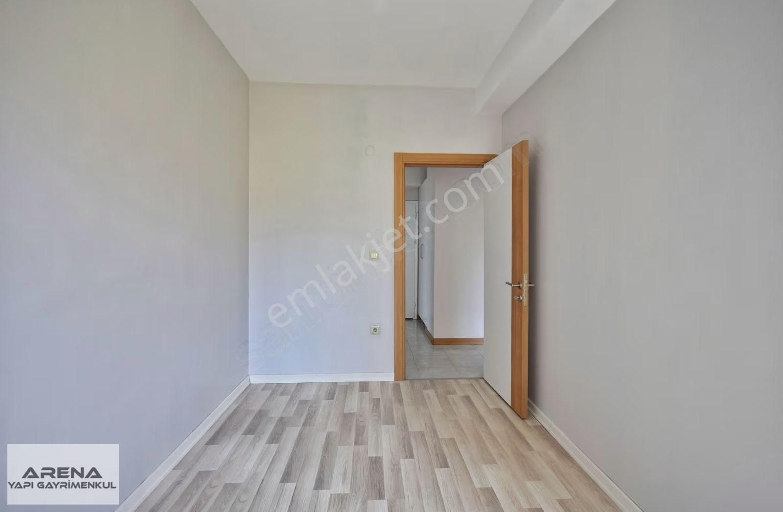 Metrobüse Yürüme Mesafesi Full Donanımlı Sitede 3+1 Daire - Görsel 5