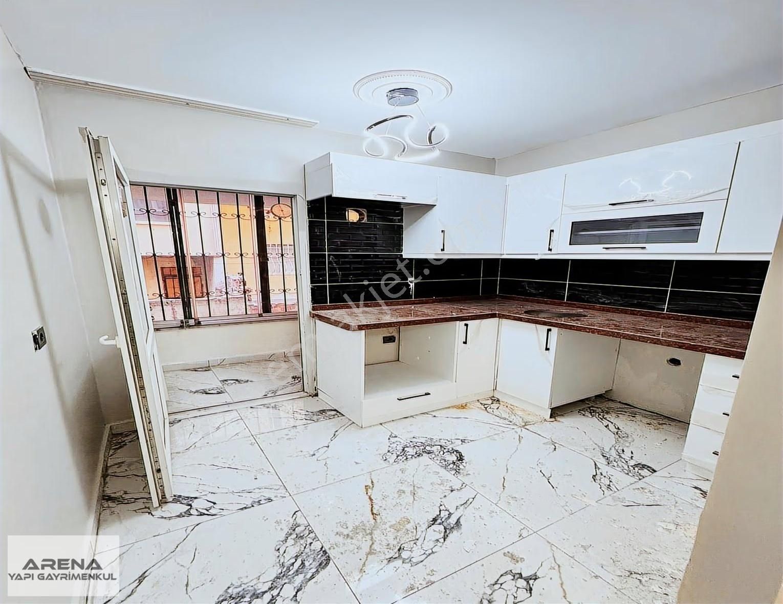 İskanlı, Krediye Uygun Ve Ferah Kullanım Alanı İle 1+1 Daire - Görsel 5