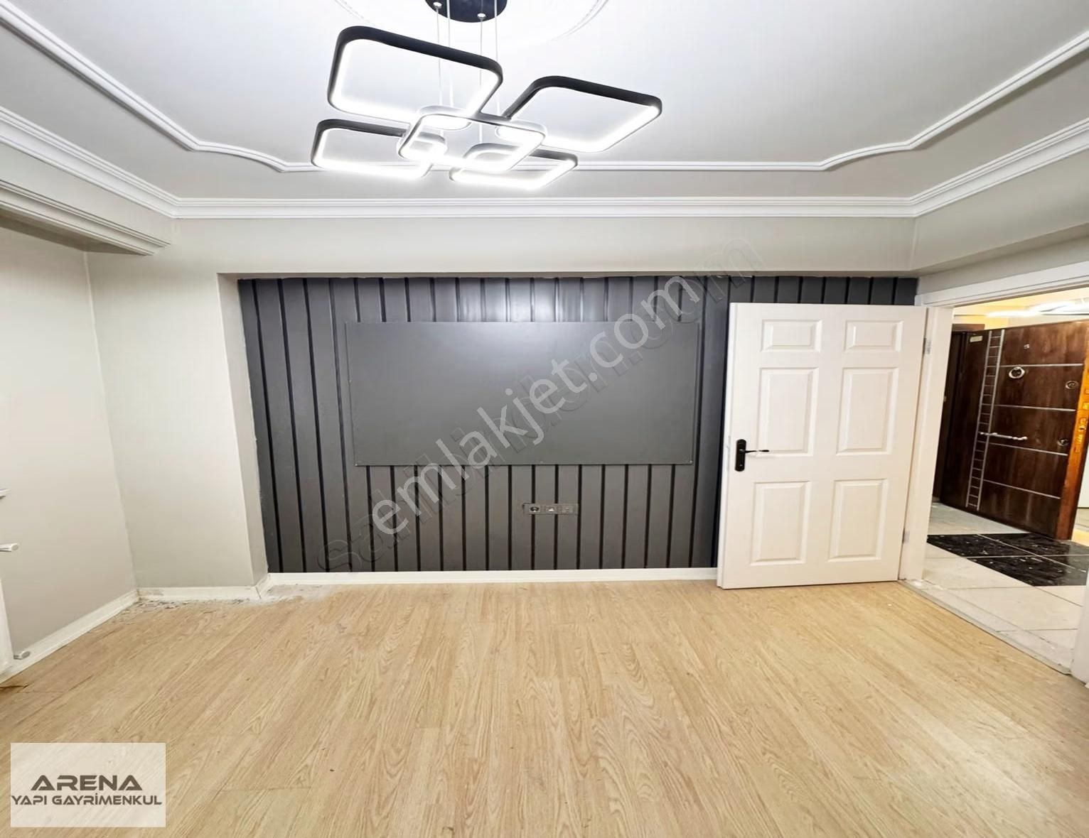 İskanlı, Krediye Uygun Ve Ferah Kullanım Alanı İle 1+1 Daire - Görsel 24