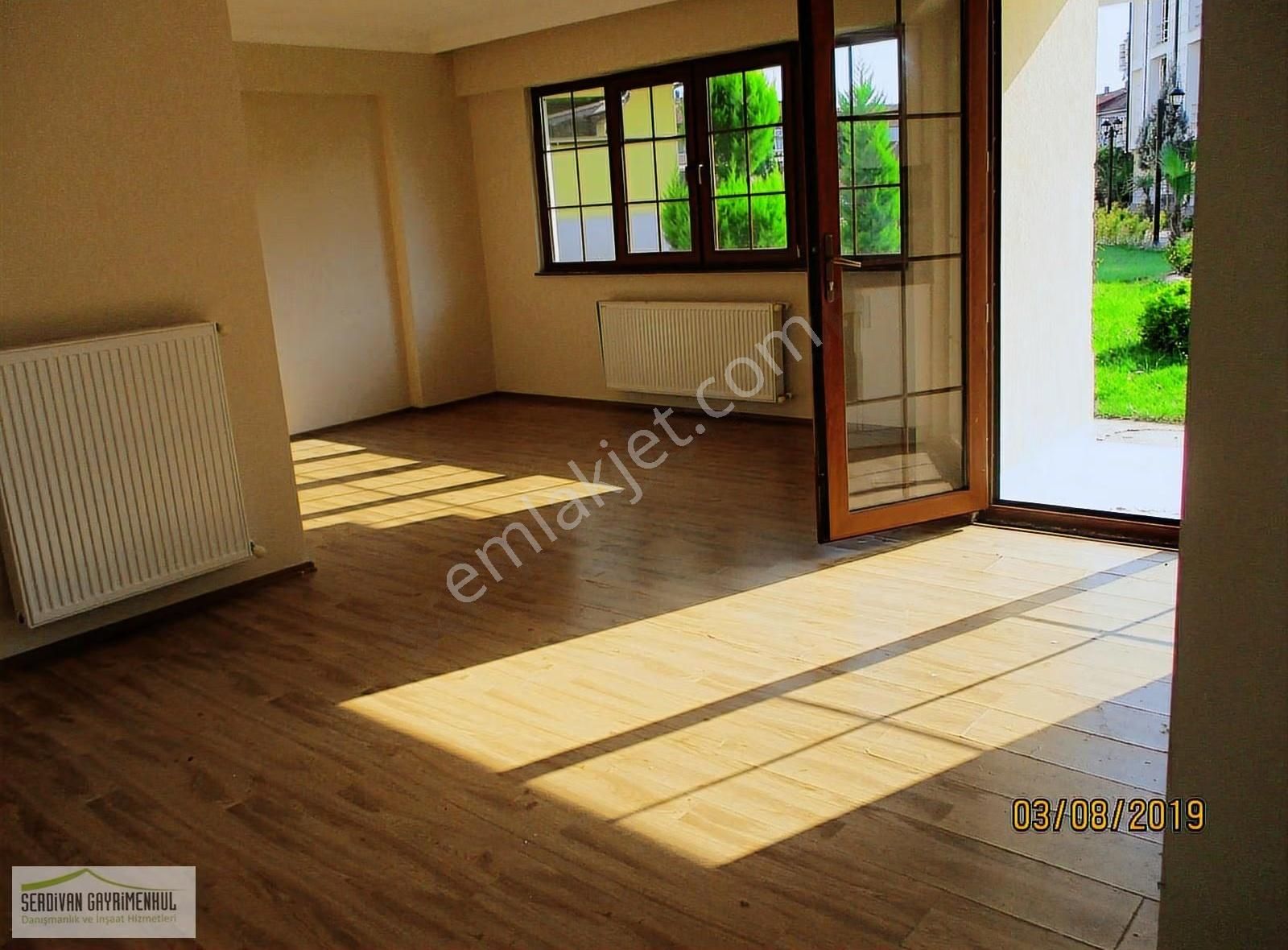 Serdivan Arabacıalanında Kiralık Geniş Daire..