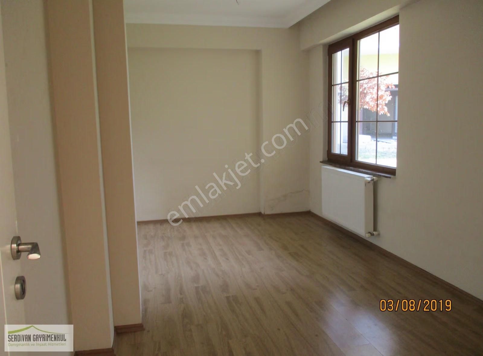 Serdivan Arabacıalanında Kiralık Geniş Daire.. - Görsel 17