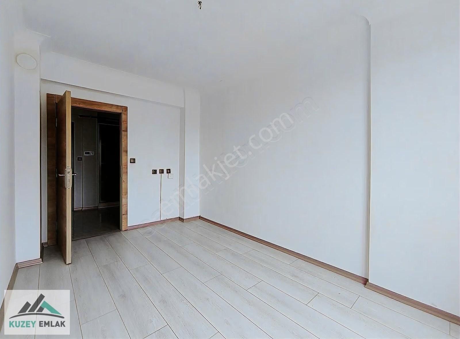 Kuzey Emlak'tan Masrafsız Geniş Konforlu 3+1 Fırsat Dairesi - Görsel 29