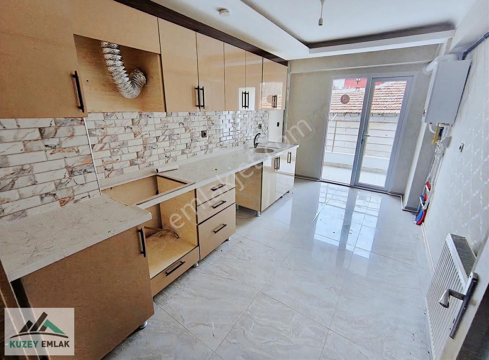 Kuzey Emlak'tan Masrafsız Geniş Konforlu 3+1 Fırsat Dairesi - Görsel 8