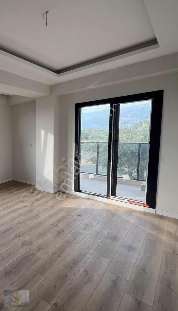 Emiralem Merkezde Satılık Villa - Görsel 10