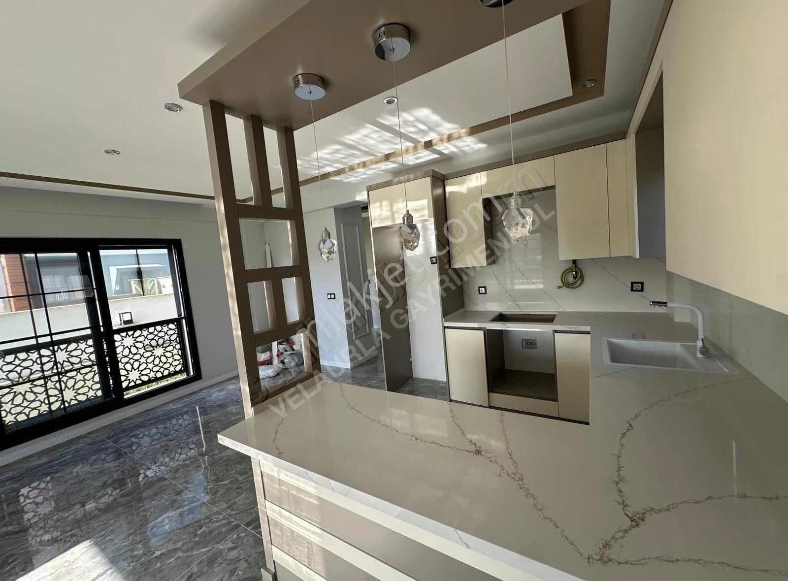 Urla Atatürk Mahallesi Bahçeli 6+2 Satılık Müstakil Villa - Görsel 32