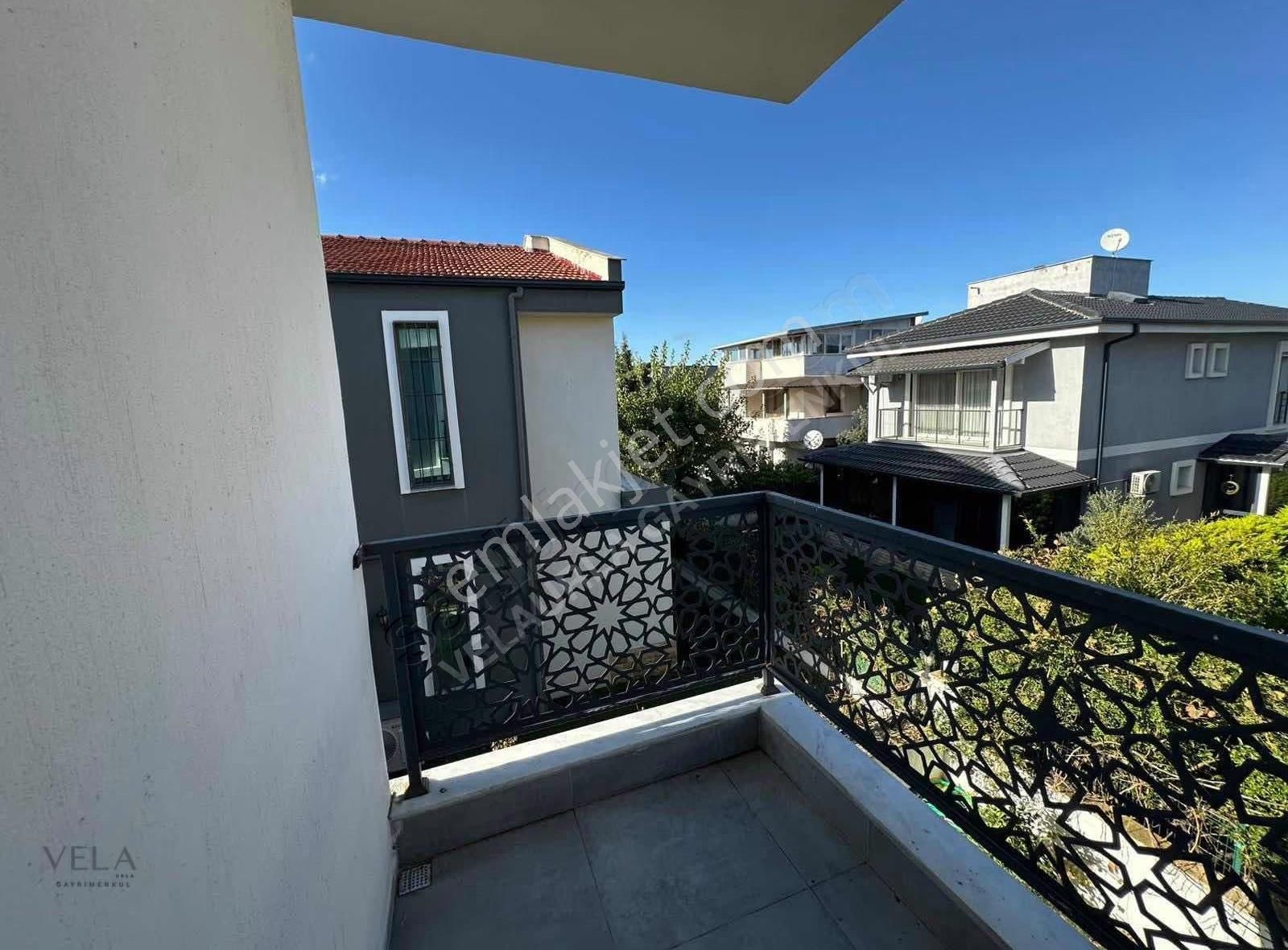 Urla Atatürk Mahallesi Bahçeli 6+2 Satılık Müstakil Villa - Görsel 34