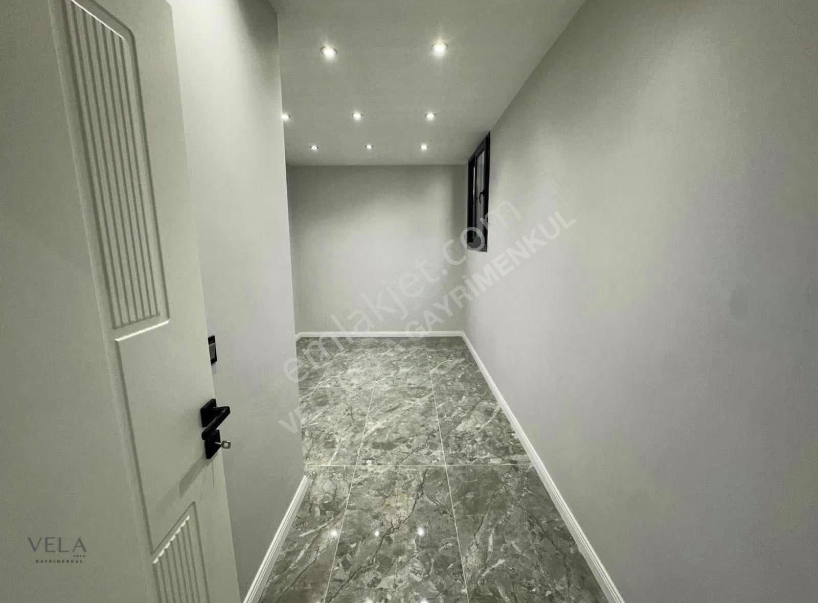 Urla Atatürk Mahallesi Bahçeli 6+2 Satılık Müstakil Villa - Görsel 18