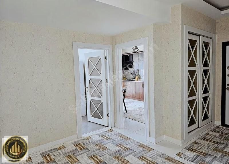 Üçkuyular Lüks Arakat Site İçinde Ferah Cephe Kiralık Daire... - Görsel 28