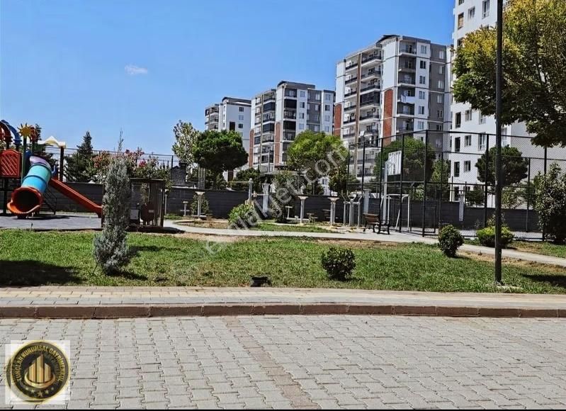 Üçkuyular Lüks Arakat Site İçinde Ferah Cephe Kiralık Daire... - Görsel 2