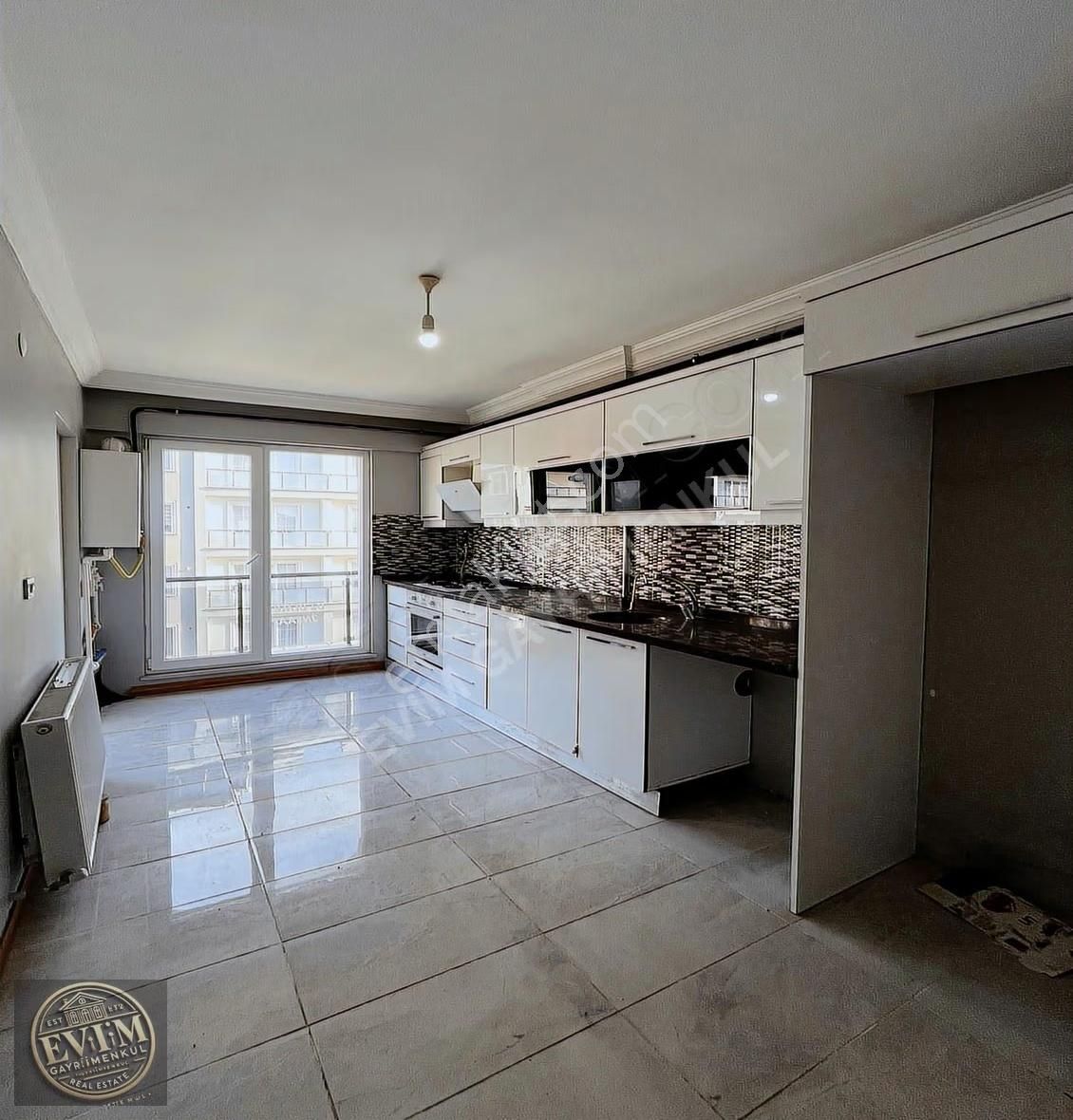 Evim'den Fatih Mah. 3+1 Ankastre+kombi Takılı140m² Satılık Daire