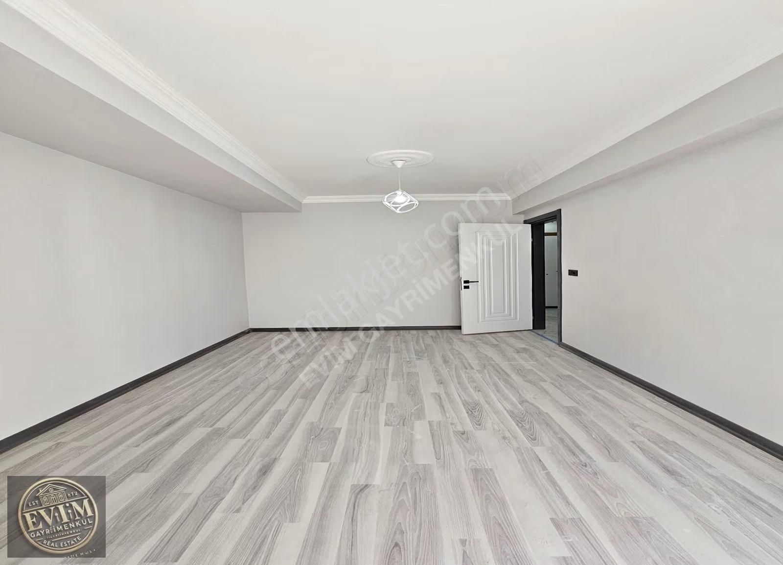 *evim Gayrimenkul'den 2+1 Yerden Isıtmalı 110m² Satılık Daire* - Görsel 8
