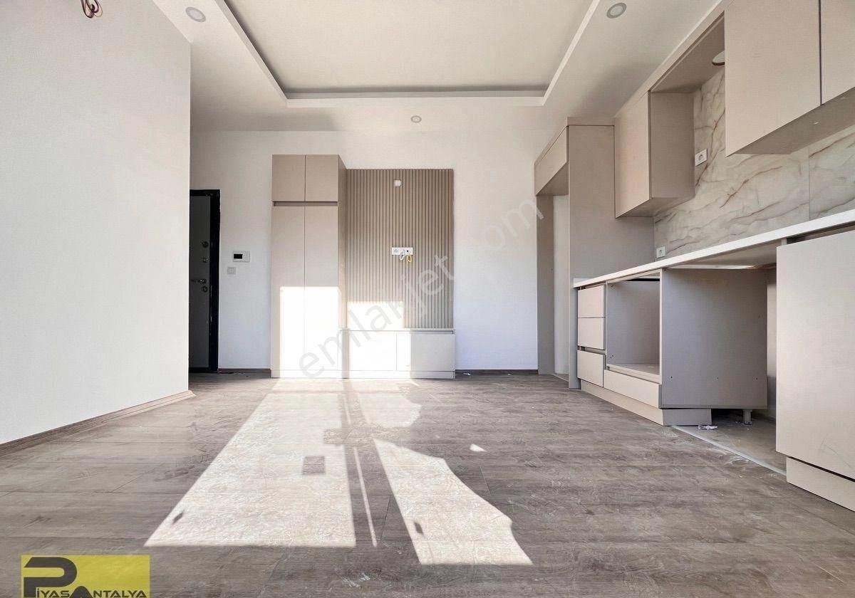 Otobüs Durağı Yanında Arakatta Yatırım Fırsatı - Görsel 4