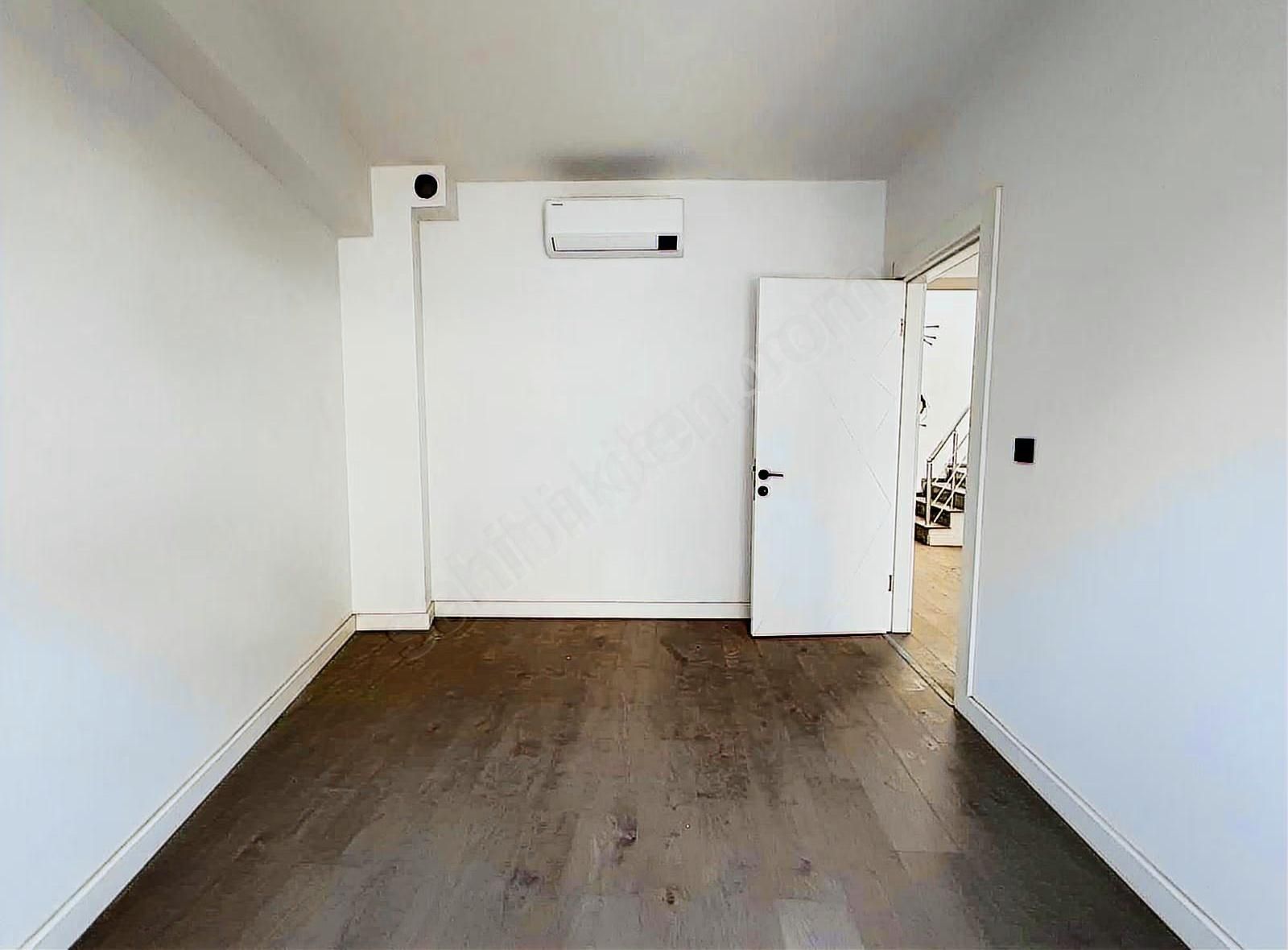Merkezi Konumda Passa Plazada Kiralık 3+1 Dubleks Ofis - Görsel 12