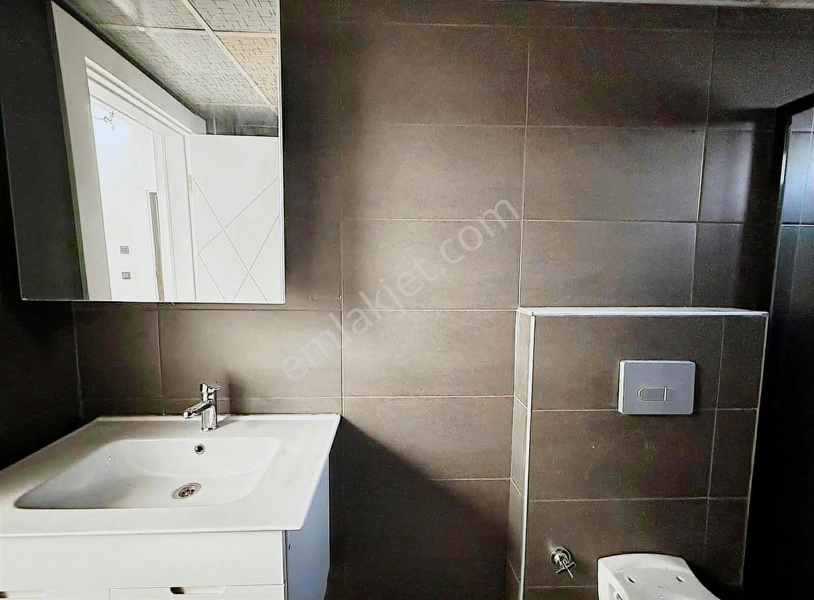 Merkezi Konumda Passa Plazada Kiralık 3+1 Dubleks Ofis - Görsel 32