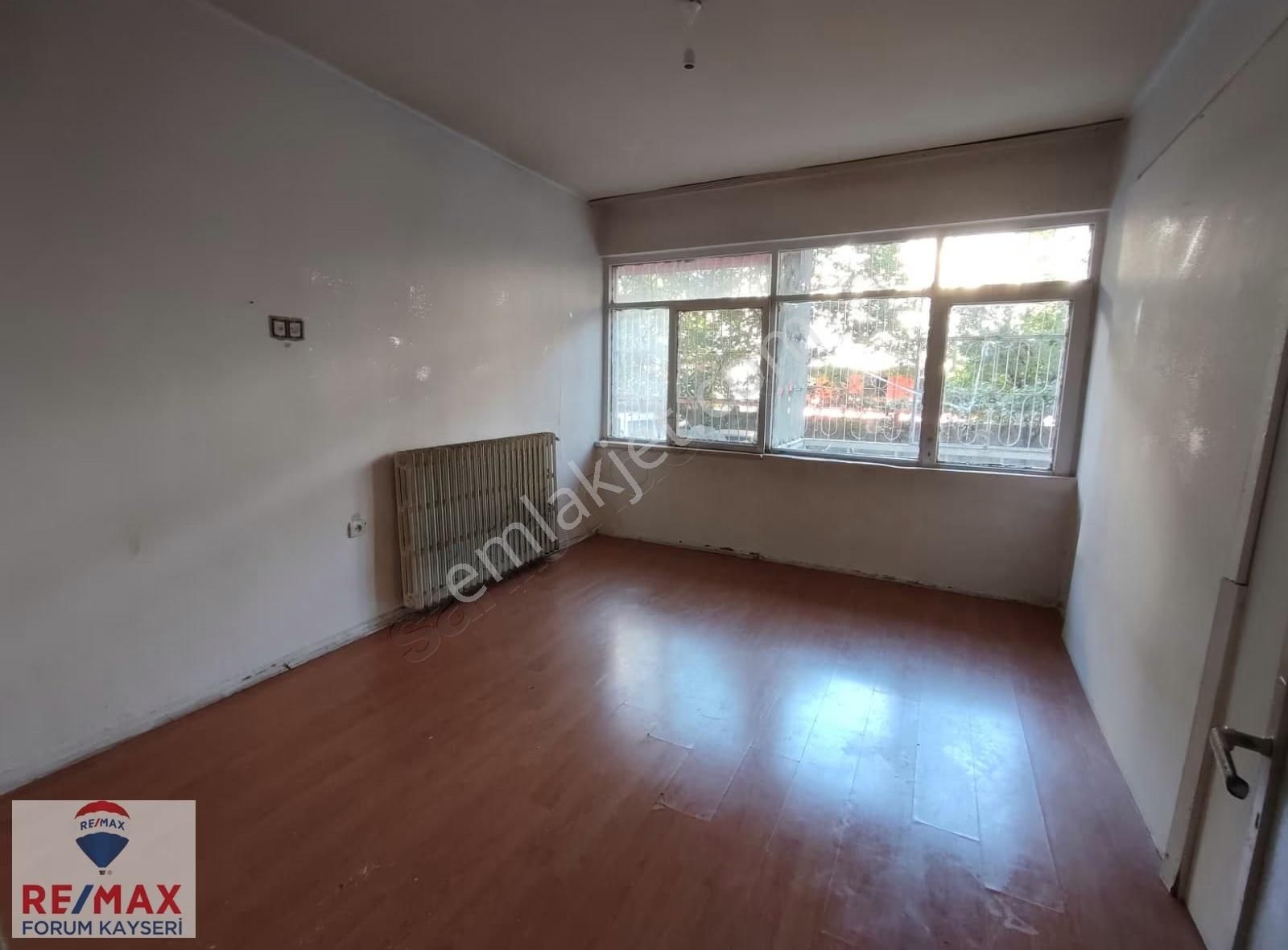 Büyük Şehir Belediye Ttramvay Durağı Yanı Kiralık Daire