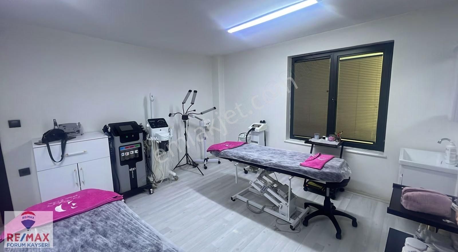 Şehir Merkezinde Devren Kiralık Güzellik Merkezi - Görsel 15