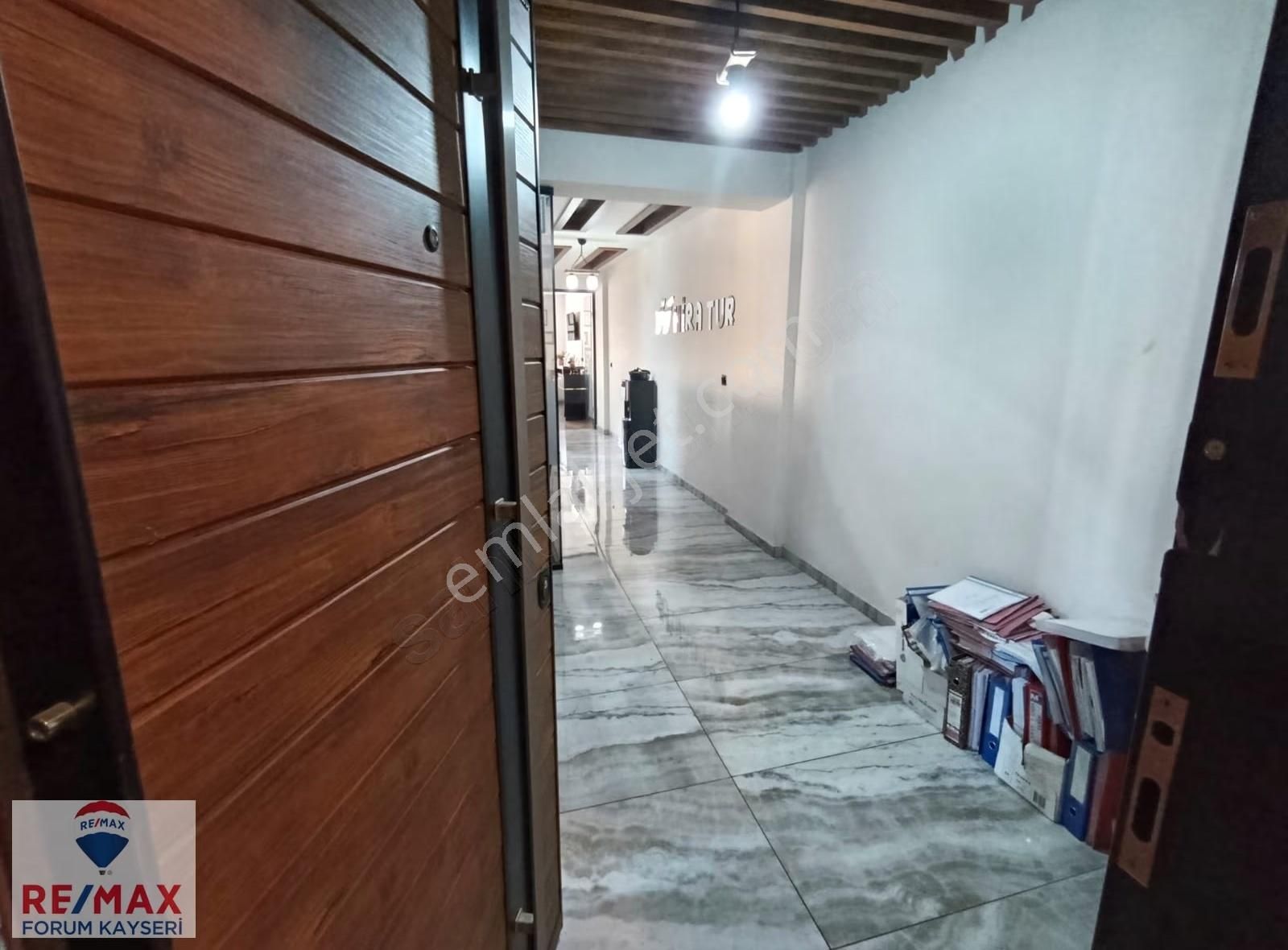 Şehir Merkezi Düvenönünde Satılık 2+1 Lüks Ofis - Görsel 14