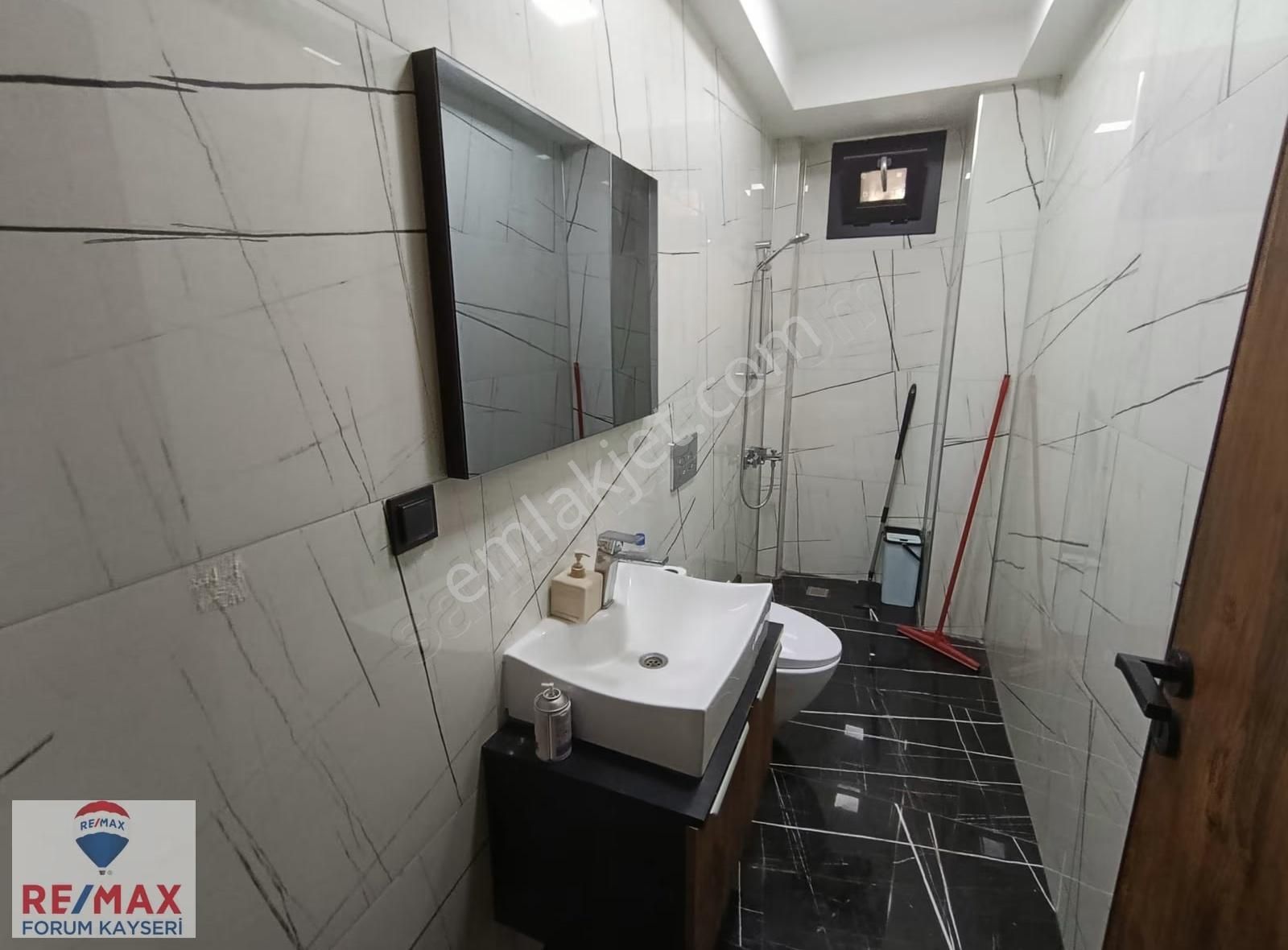 Şehir Merkezi Düvenönünde Satılık 2+1 Lüks Ofis - Görsel 13