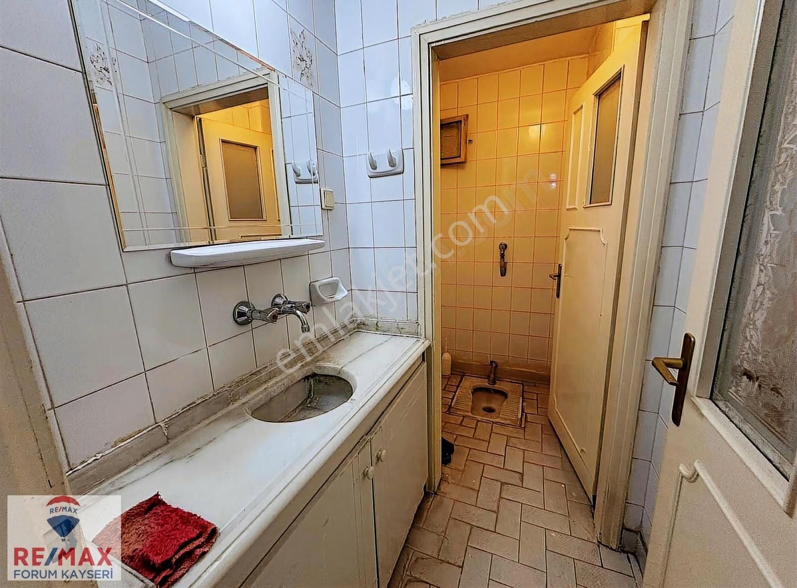 Şehir Merkezinde Satılık 3+1 Geniş Daire. - Görsel 6