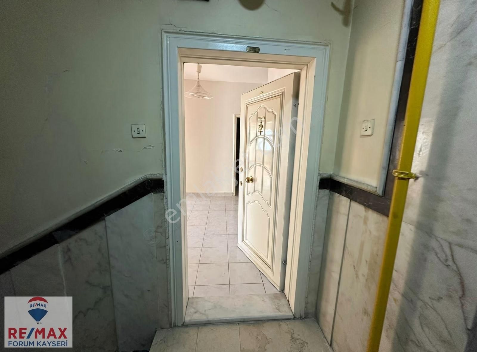 Şehir Merkezinde Satılık 3+1 Geniş Daire. - Görsel 20