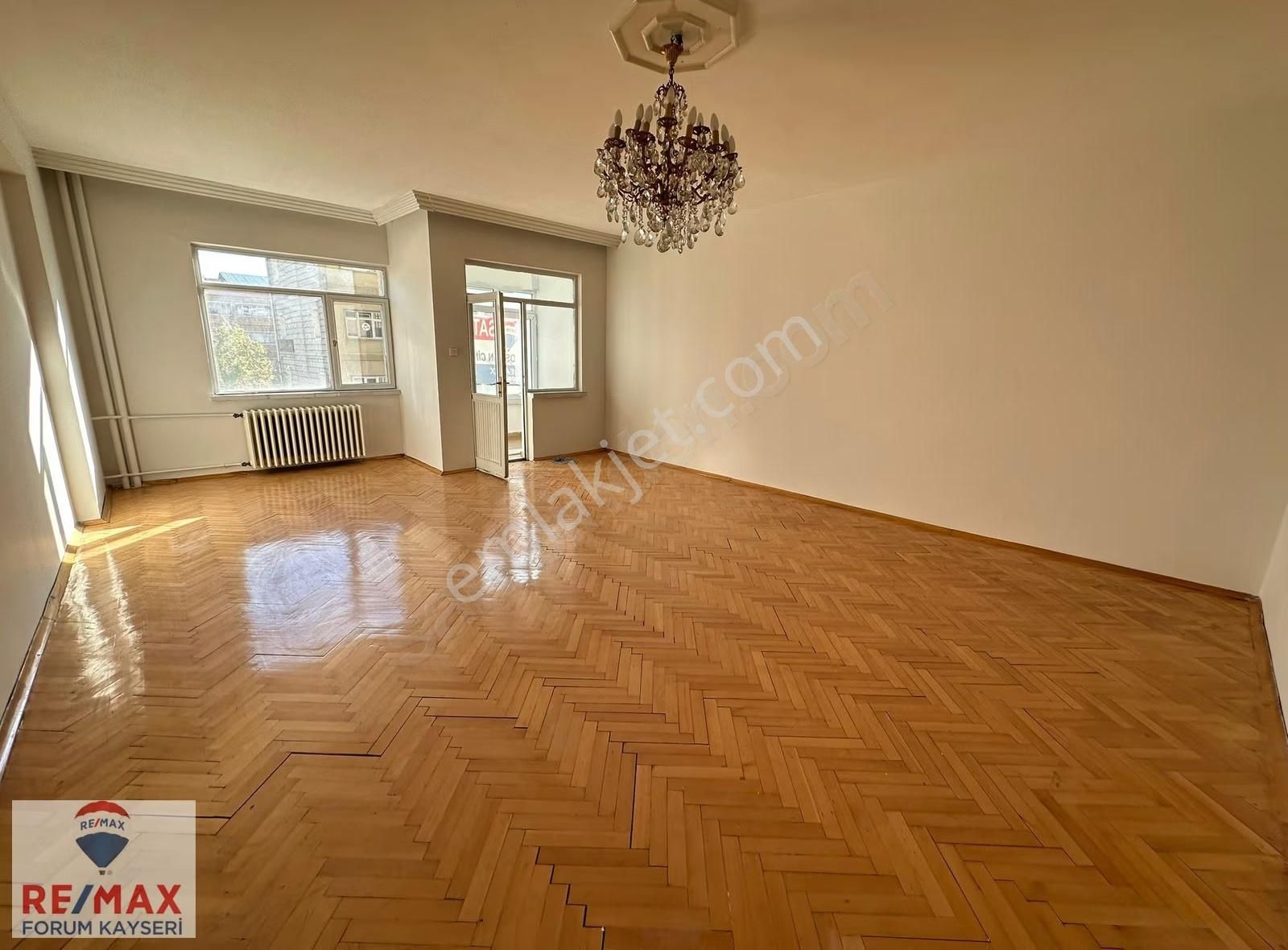 Şehir Merkezinde Satılık 3+1 Geniş Daire. - Görsel 28