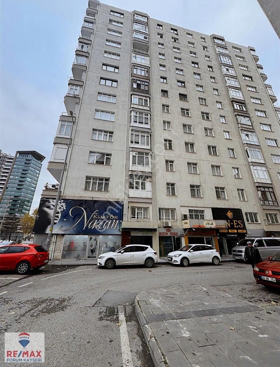 Sahabiye Mahallesinde Mükemmel Konumda Satılık 4+1 Daire