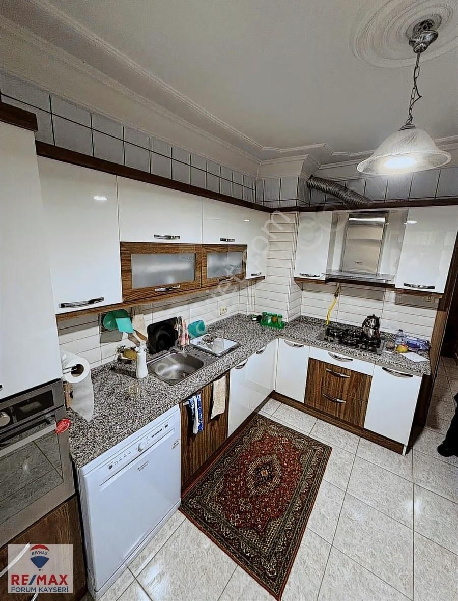 Sahabiye Mahallesinde Mükemmel Konumda Satılık 4+1 Daire - Görsel 18