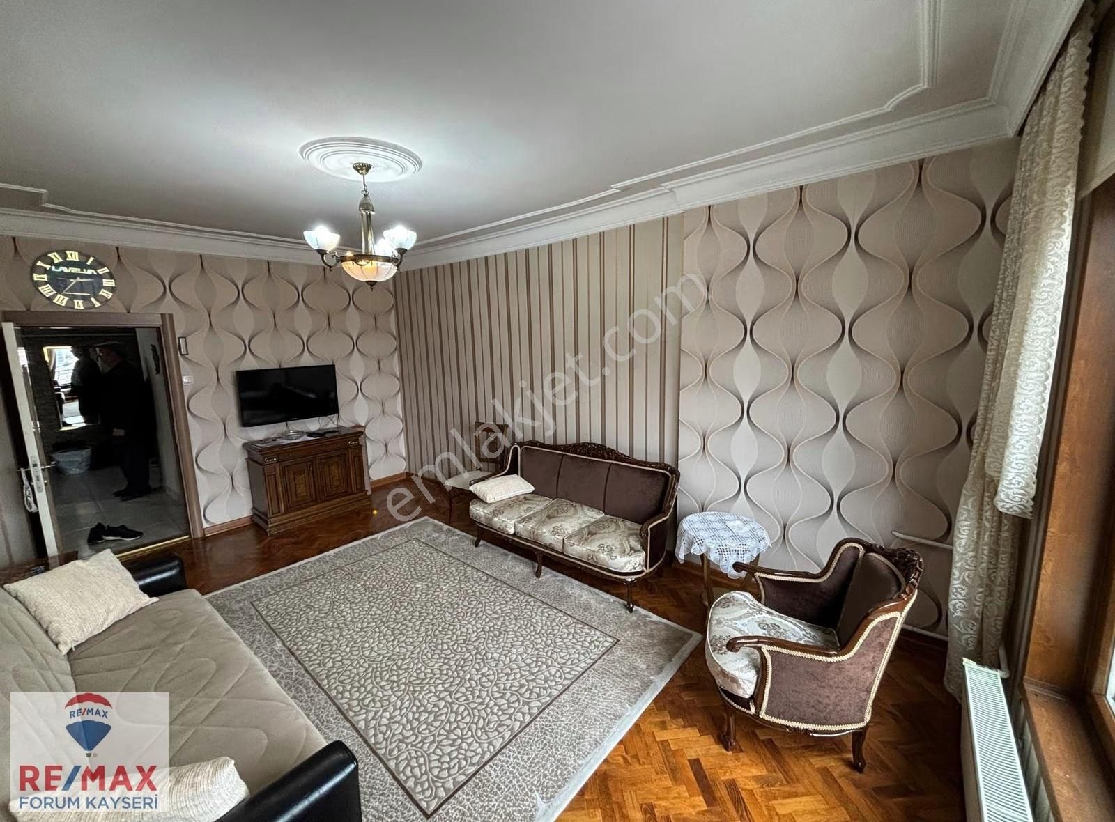 Sahabiye Mahallesinde Mükemmel Konumda Satılık 4+1 Daire - Görsel 8