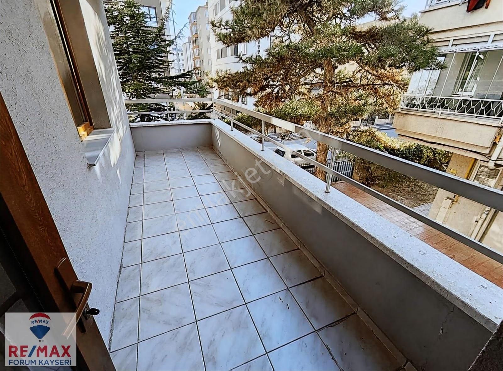 Fevzi Çakmakta Kiralık 3+1 Daire - Görsel 8