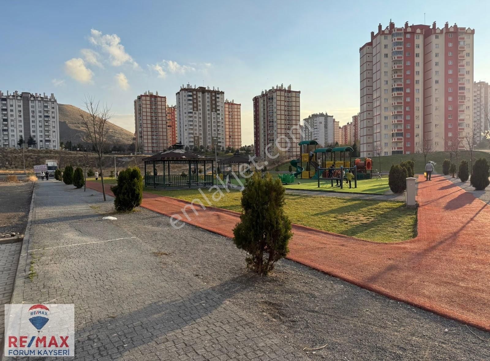 Tınaztepe Mahallesinde Kış Bahçeli Satılık 3+1 Daire - Görsel 11