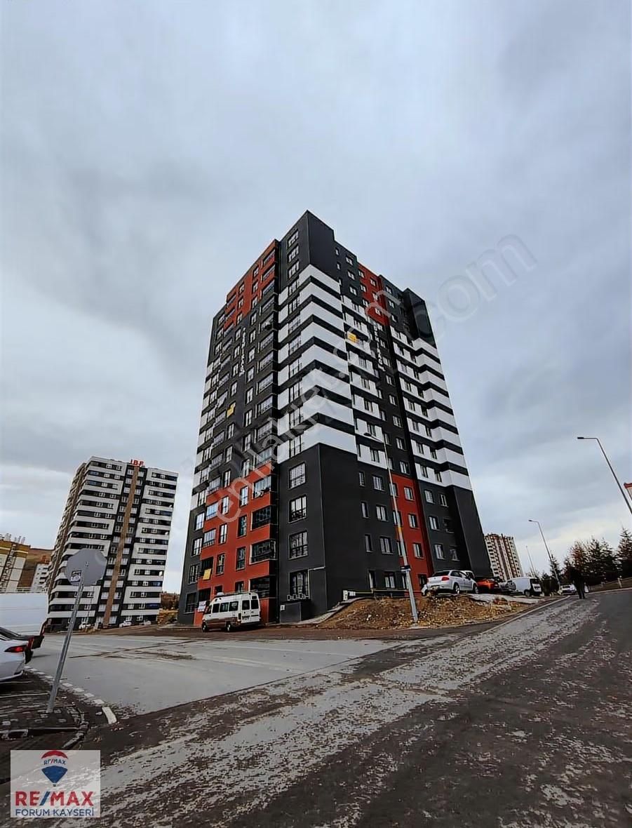 Tınaztepe Mahallesinde Kış Bahçeli Satılık 3+1 Daire - Görsel 27