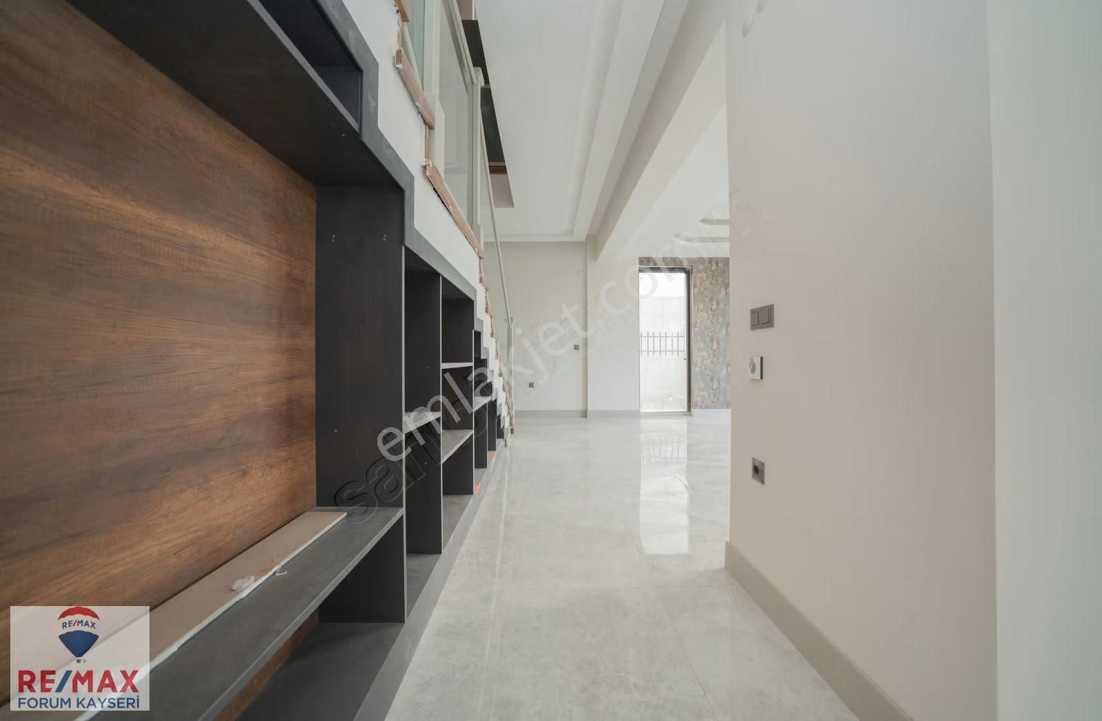 Hacılar Erciyeste Kapalı Otoparklı 4,5+1 Satılık Villa - Görsel 29