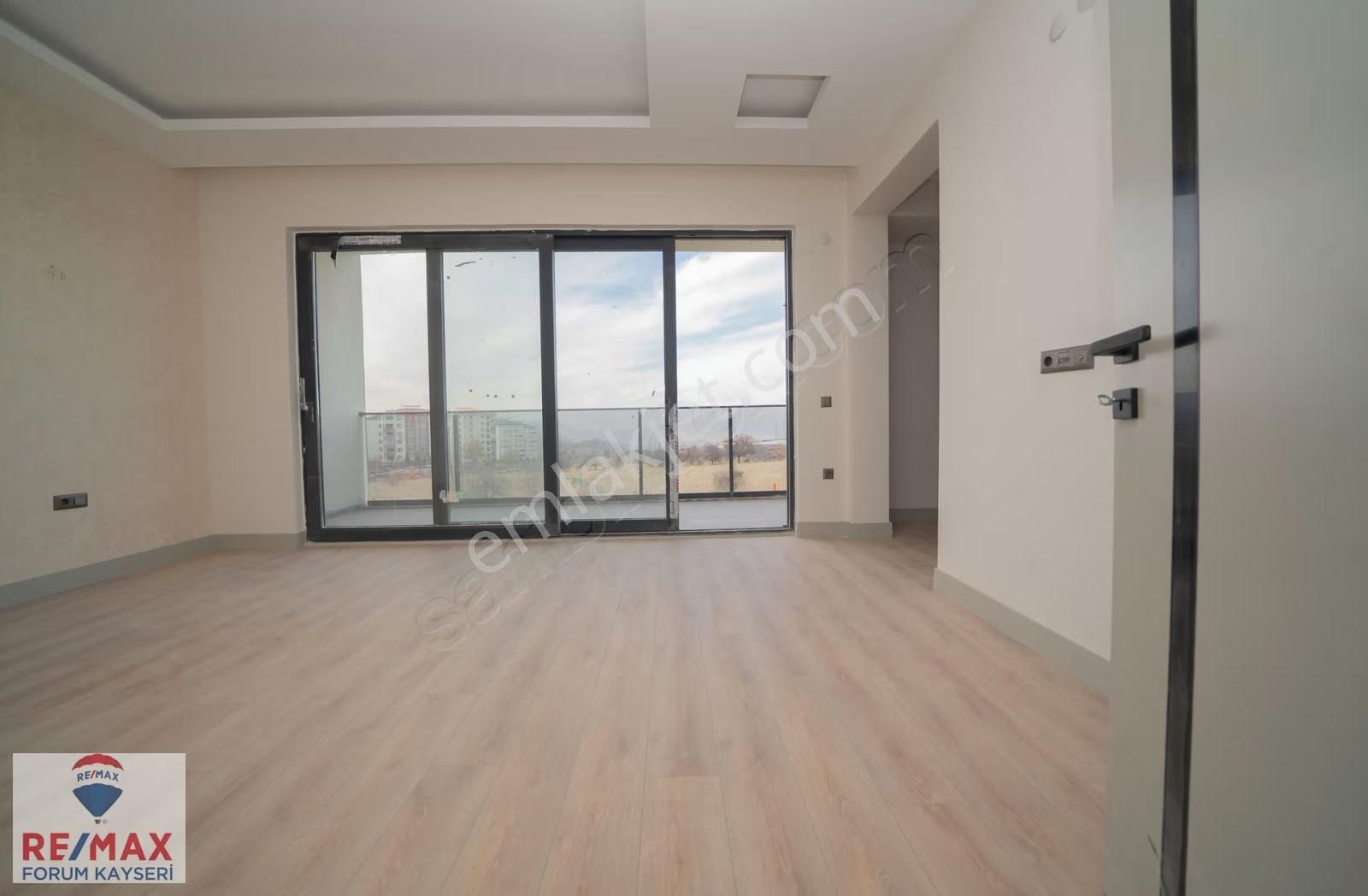 Hacılar Erciyeste Kapalı Otoparklı 4,5+1 Satılık Villa - Görsel 22