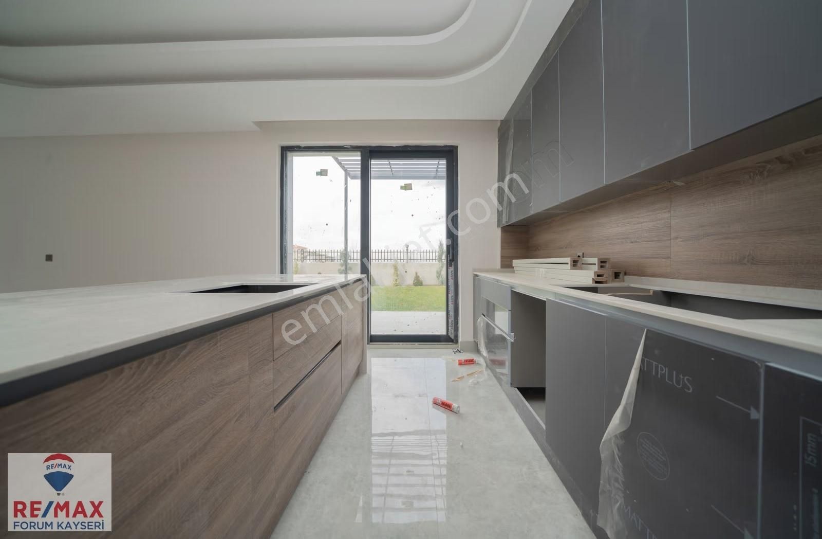 Hacılar Erciyeste Kapalı Otoparklı 4,5+1 Satılık Villa - Görsel 7