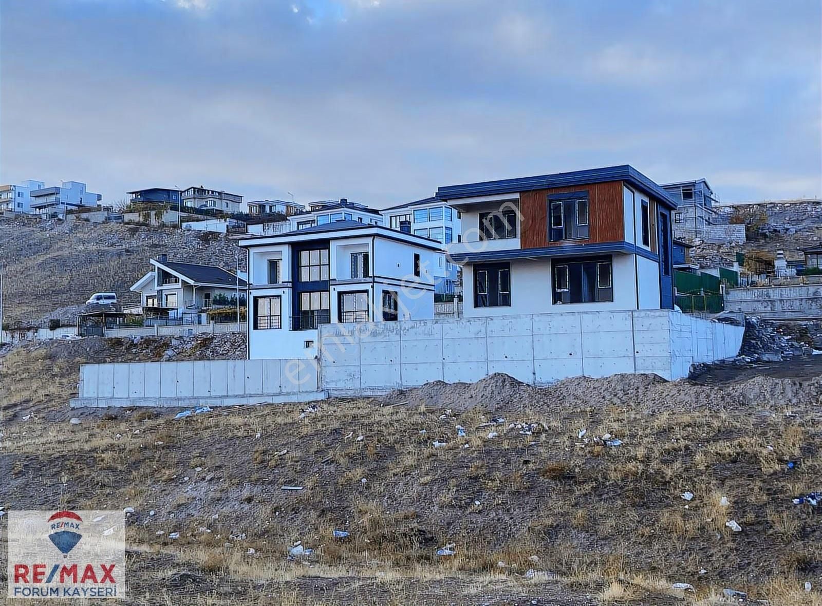 Erkilet Ertuğrulgazi 8+1 Bağımsız Villa