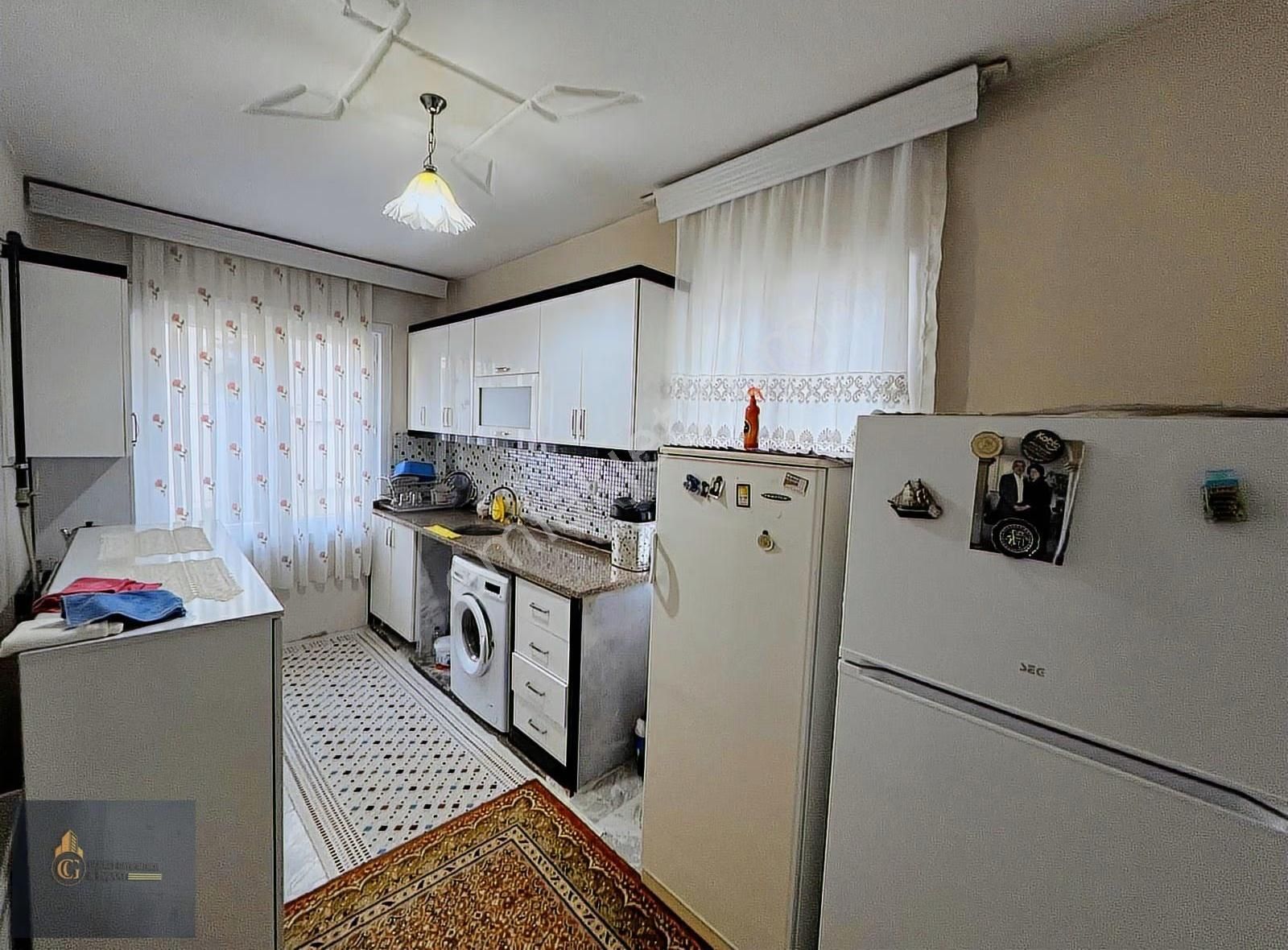 Cennet Gyo'dan Beyazlar'da Satlık 130m^ 2+0 Teraslı 3.kat Daire