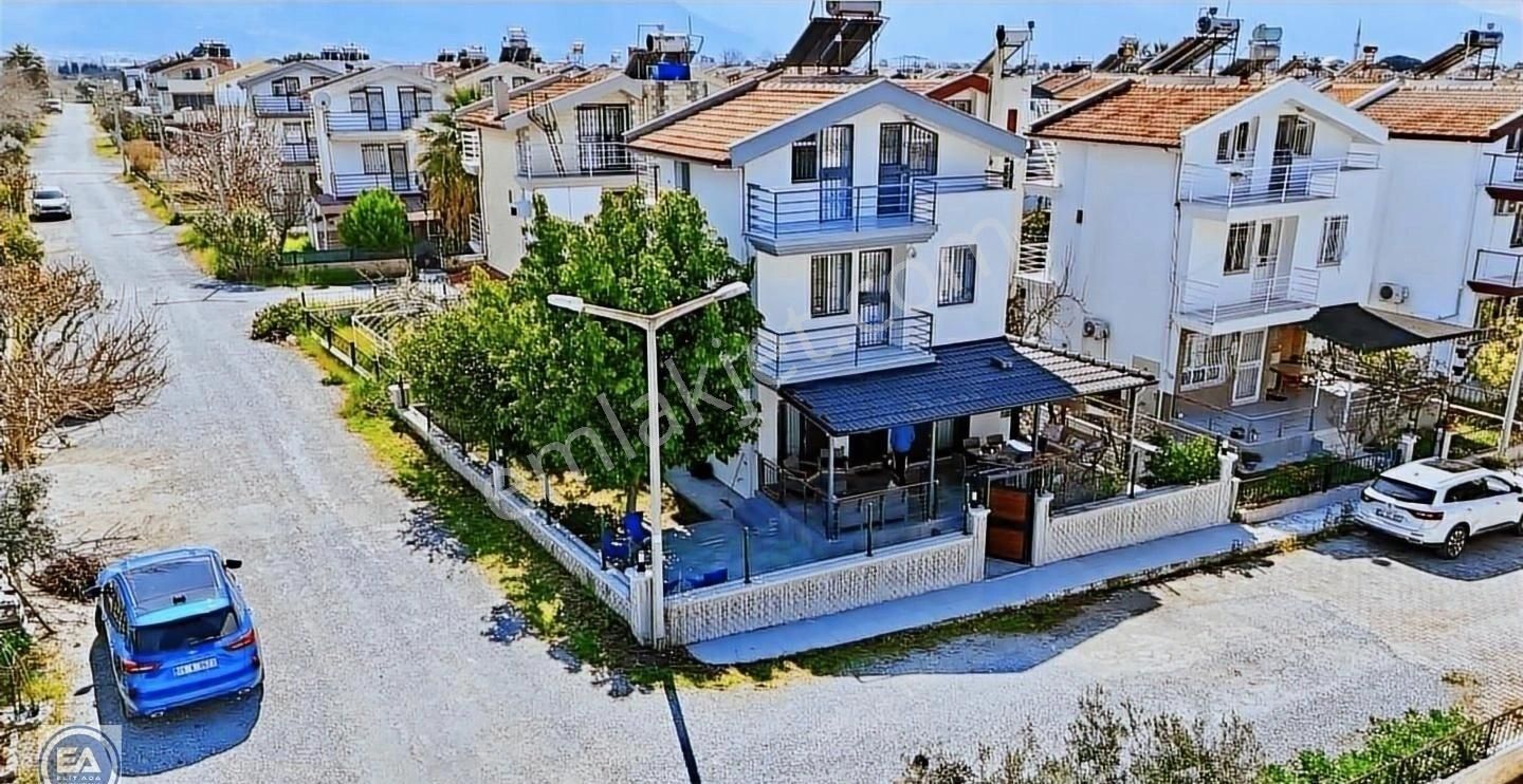 Elit Ada'dan Ferah Denize Yakın Havuzlu Köşe Konum 4+1 Satılık - Görsel 16