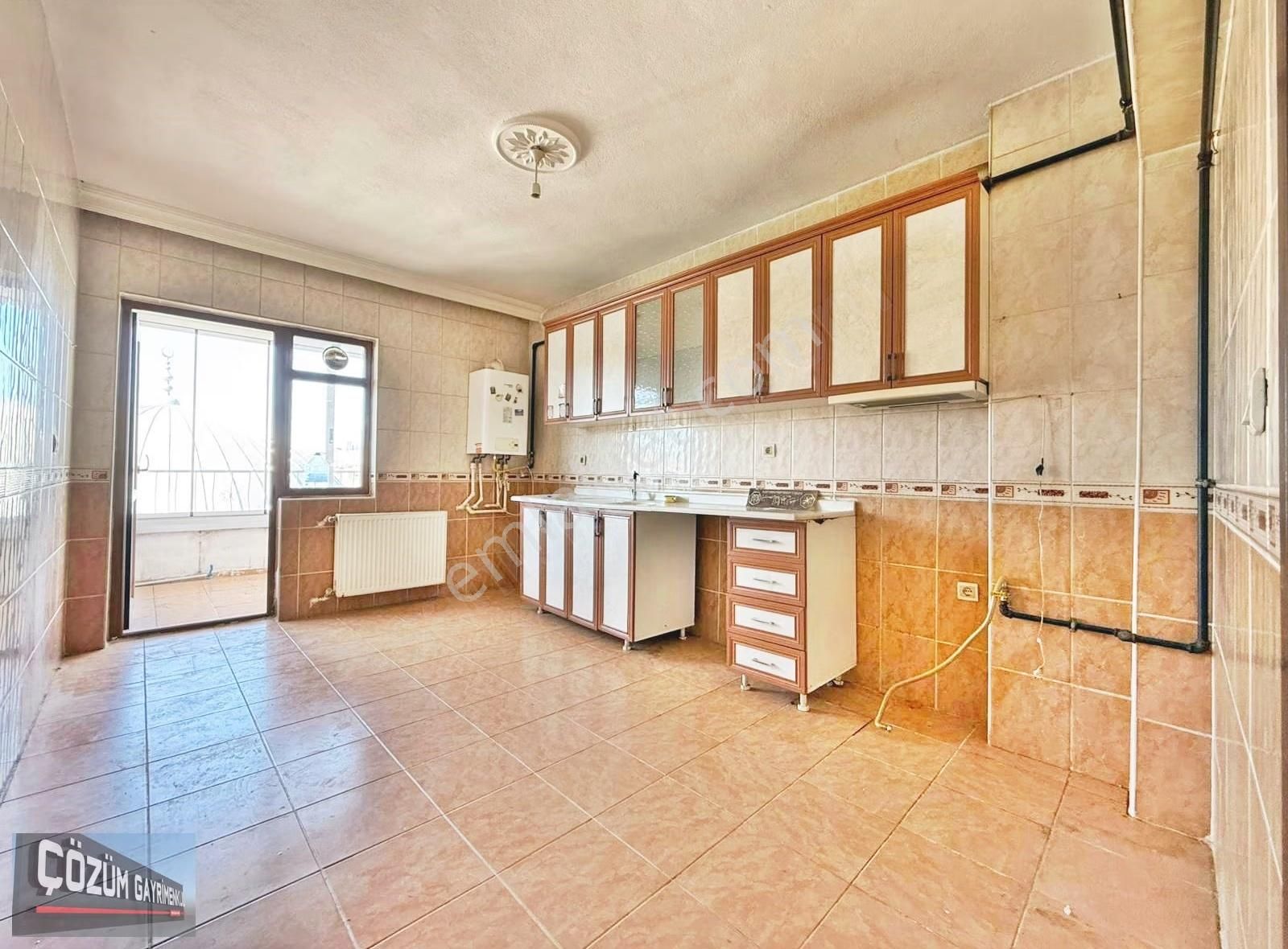 Çözüm Bağlum Merkezde 3+1 150 M2 Çok Geniş Çift Banyo Asansörlü - Görsel 15