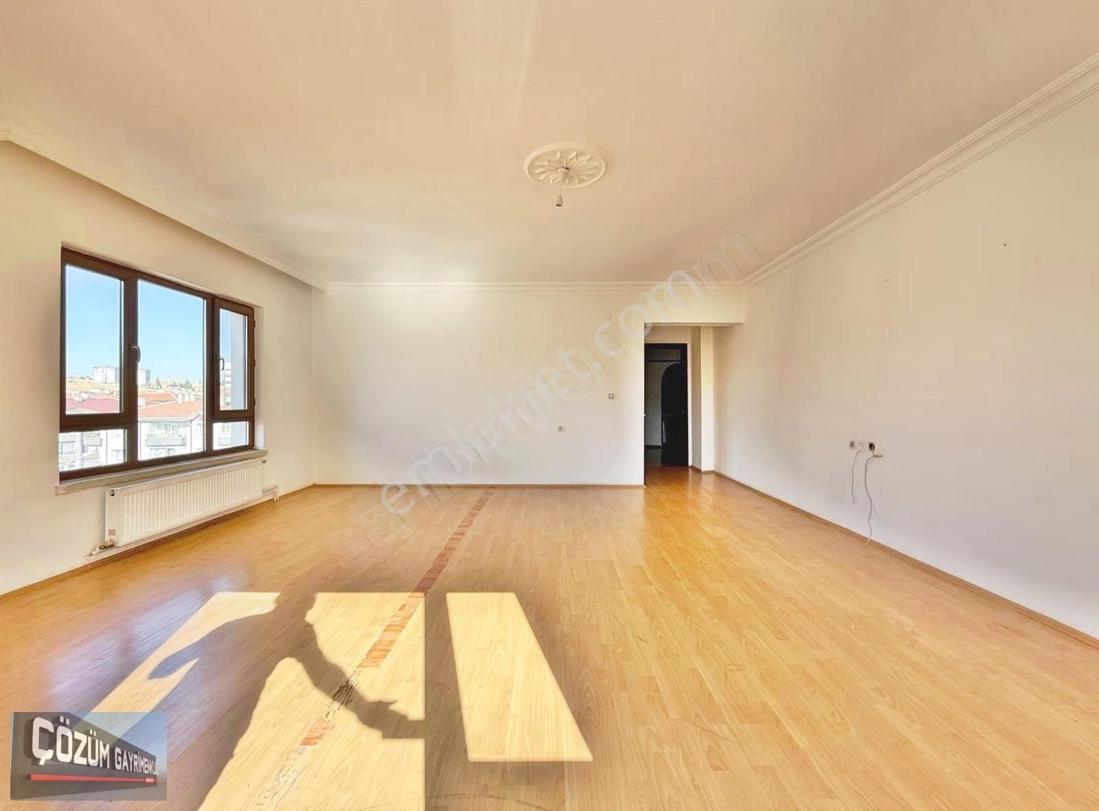 Çözüm Bağlum Merkezde 3+1 150 M2 Çok Geniş Çift Banyo Asansörlü - Görsel 10