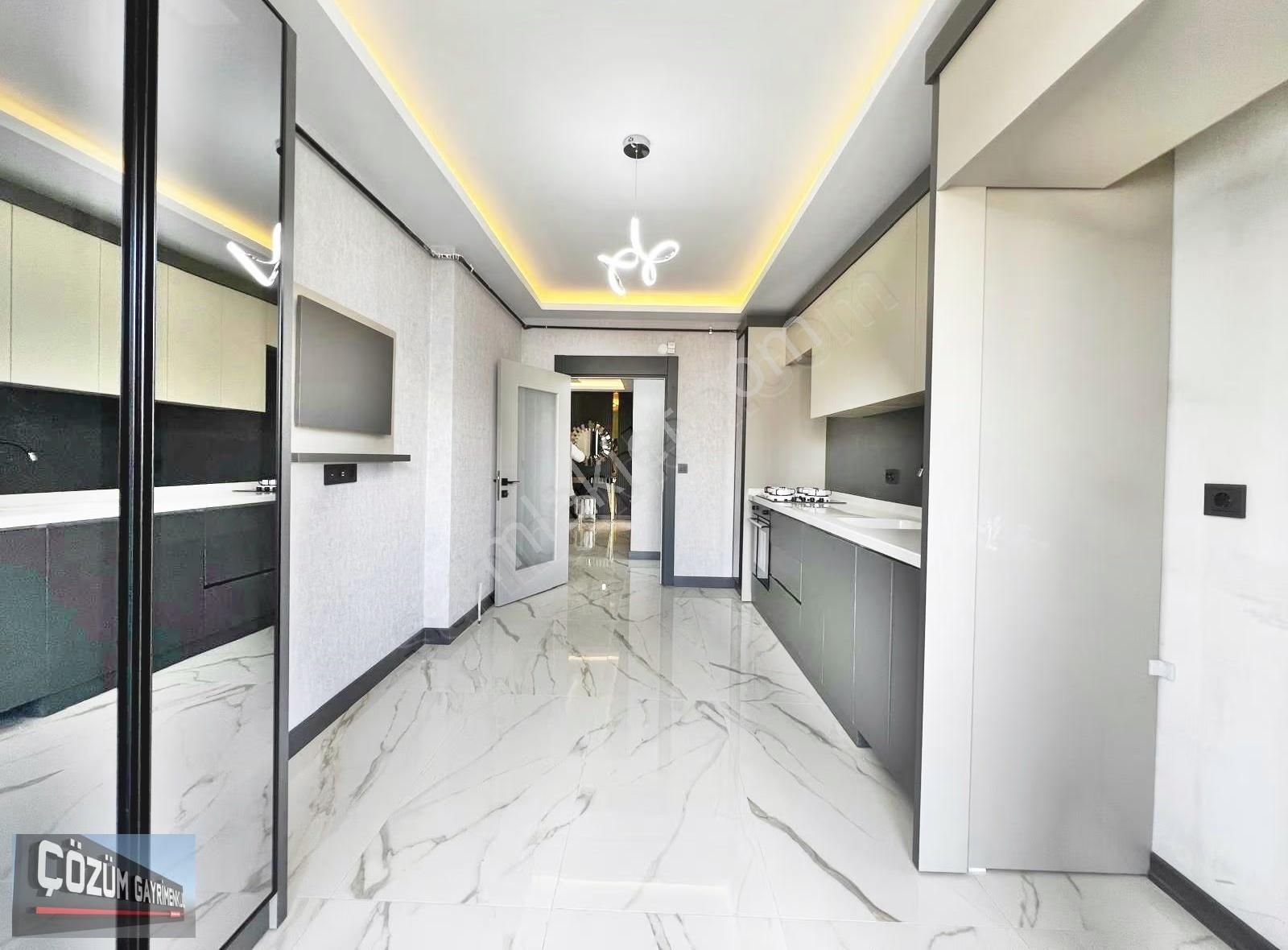 Çözüm Farkı İle Sıfır 3+1 Full Yapılı İskanlı Çift Banyolu Daire - Görsel 21