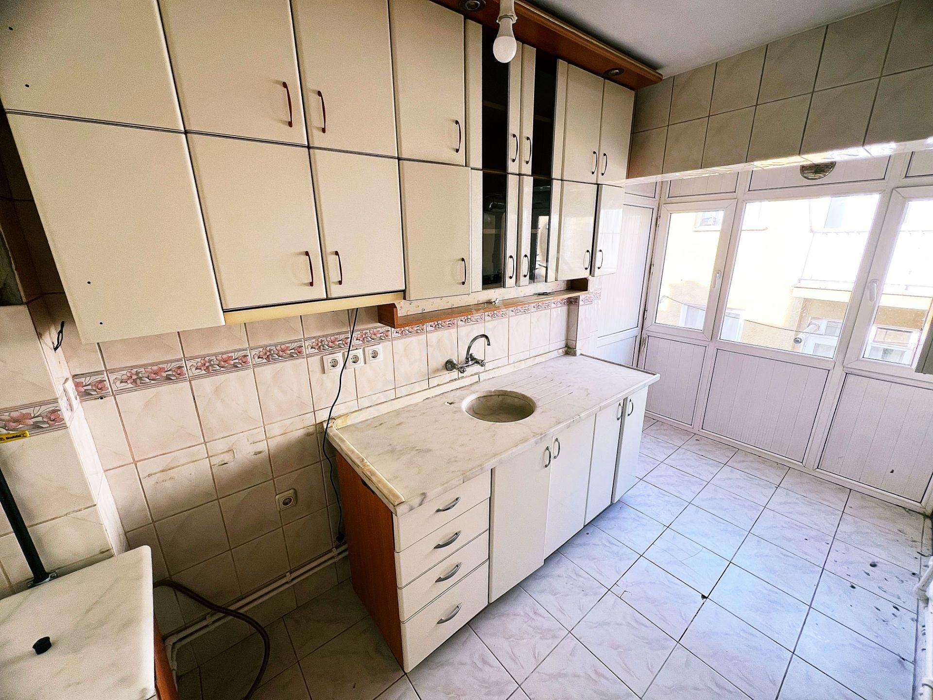 Cihandan Ayvalı Mah Seval Cadde Yakını Katta 3+1 Satlık Daire