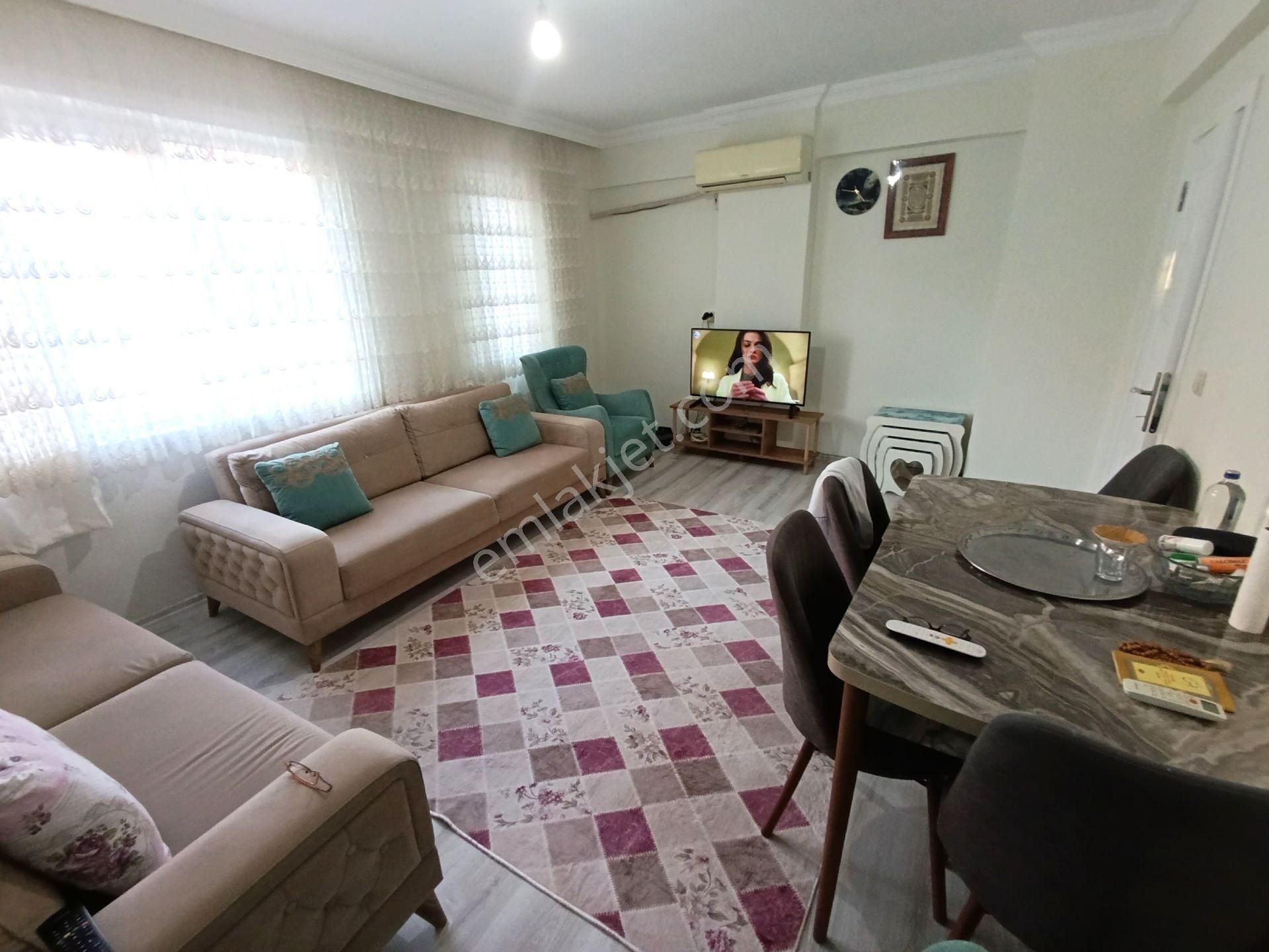 Konukseverde , İçi Yenilenmiş , Her Yere Yakın 3+1 Satılık Daire - Görsel 4