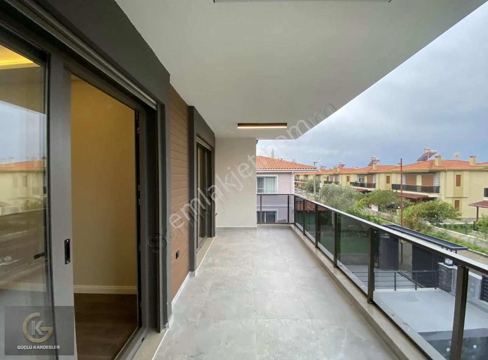 Güçlü Kardeşler Fener Bölgesinde Özel Havuzlu Ultra Lüks Villa - Görsel 25