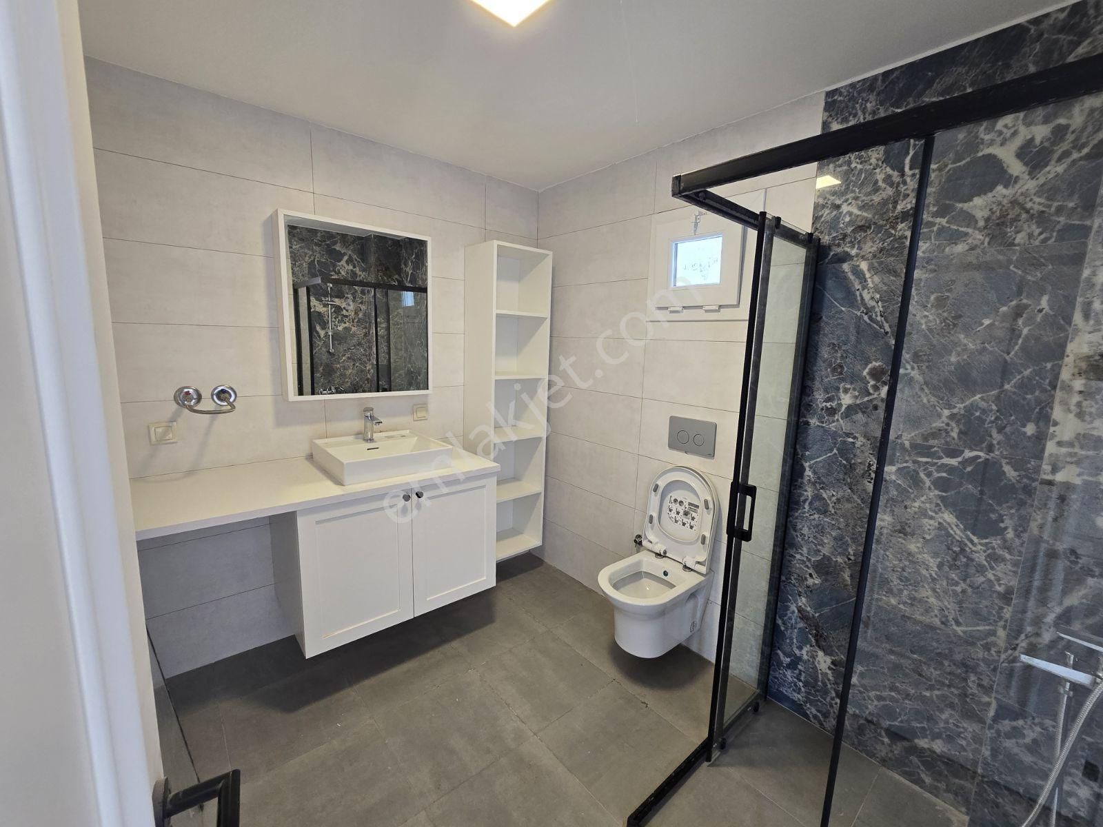 Takasa Açık! Ciddi Pazarlıklı Akbükde Lüks Sitede Fırsat Villa! - Görsel 10