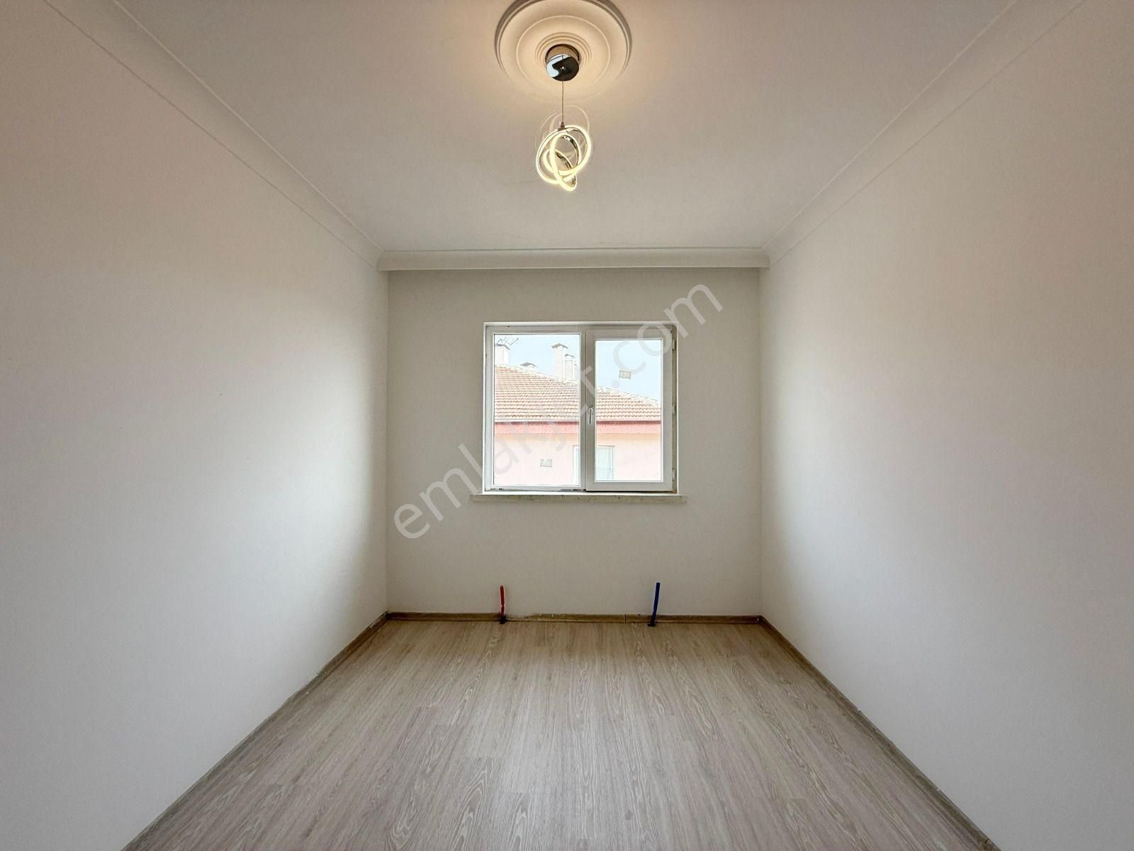 Keciören Hisar Mahallesinde Enüst Kat 3+1 Teras Balkonlu Fırsat Daire - Görsel 13