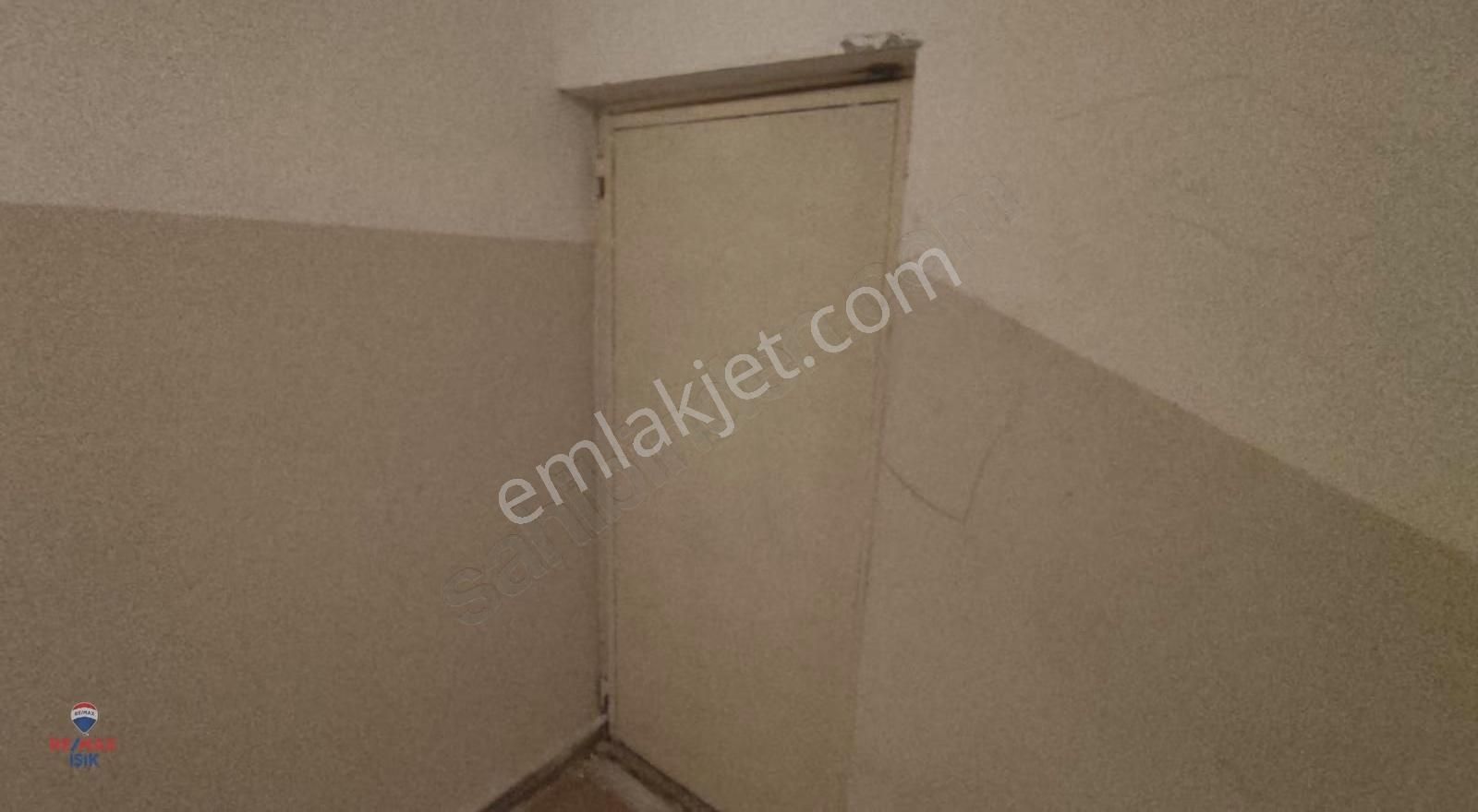 Meclis Mahallesi'nde Merkezi Konumda Geniş 2+1 - Görsel 25