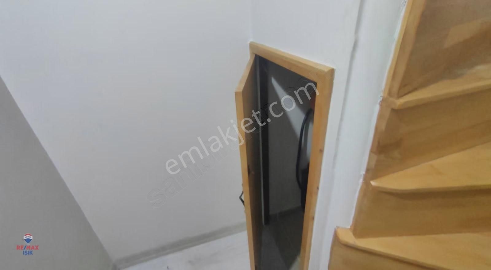 Meclis Mahallesi'nde Merkezi Konumda Geniş 2+1 - Görsel 11