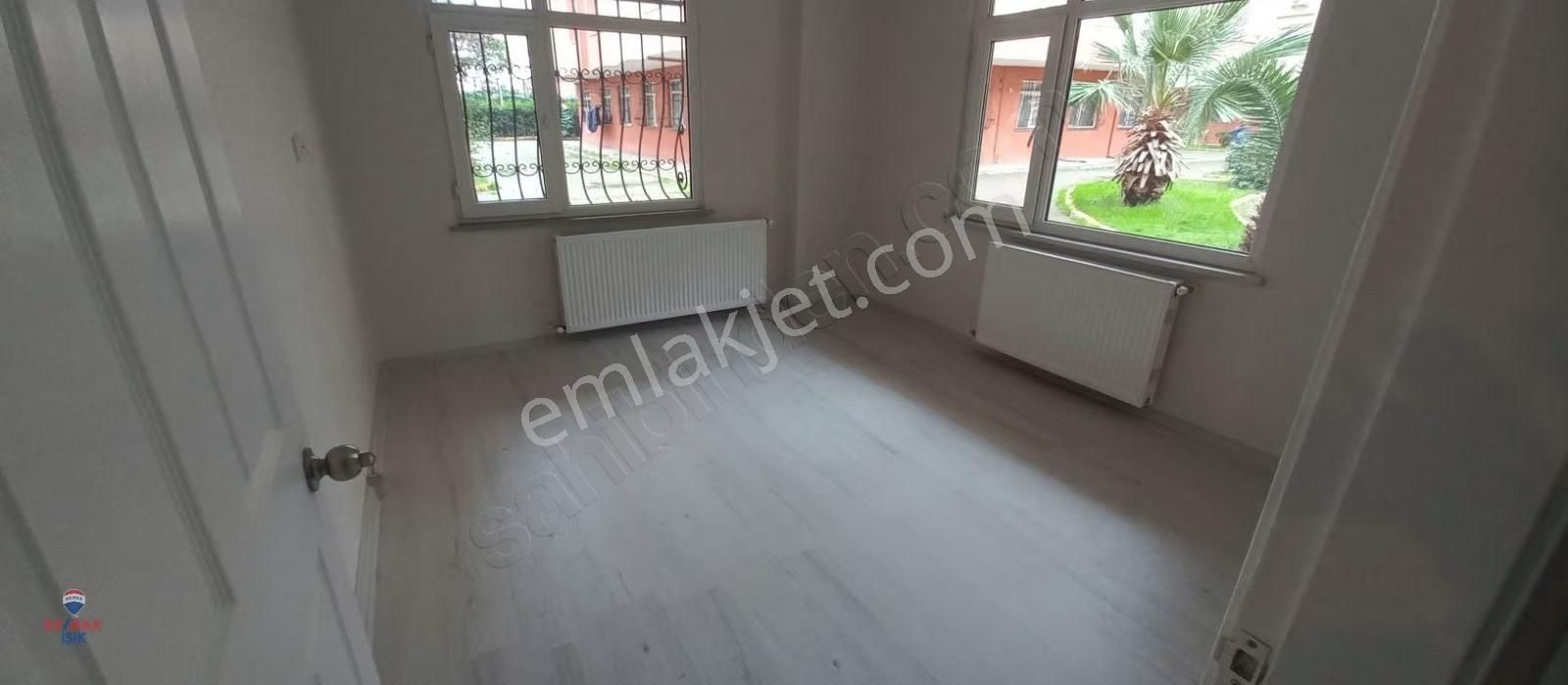 İçi Tamamen Yenilenmiş Hemen Taşınmaya Hazır (boş) Site İçi 2+1 - Görsel 24