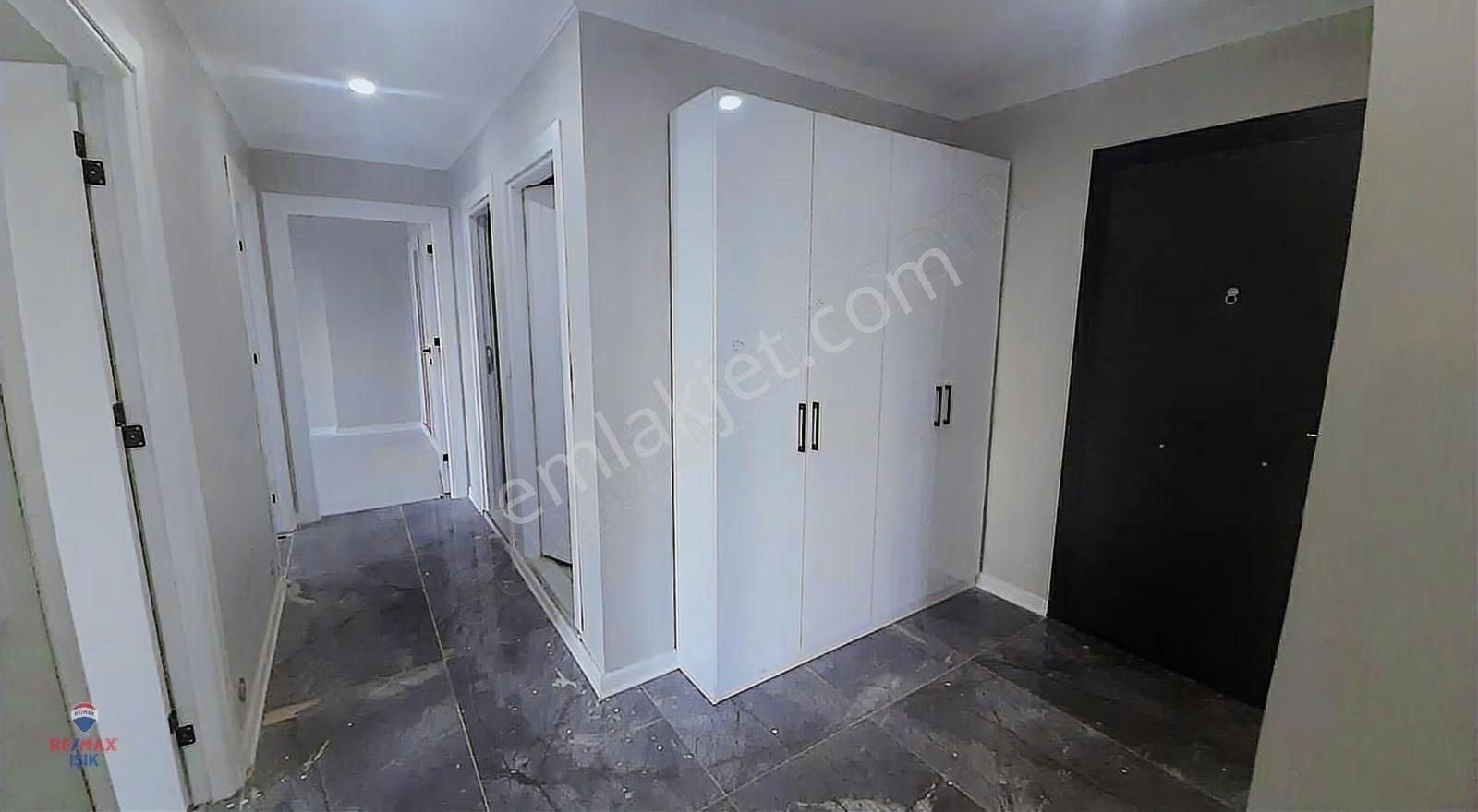 Cadde Üzerinde Geniş 3+1 Daire - Görsel 5