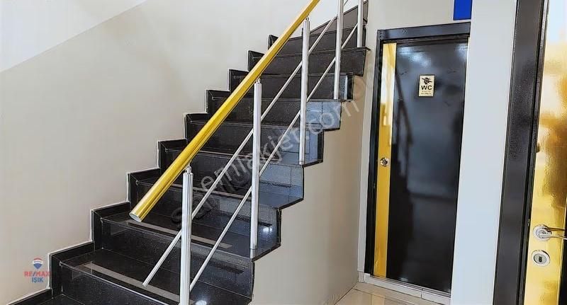 Turizm Ruhsatlı Tam Donanımlı Müşterisi Hazır Diş Kliniği - Görsel 20